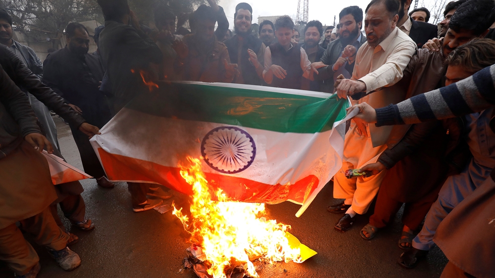 India Pakistan tension flag