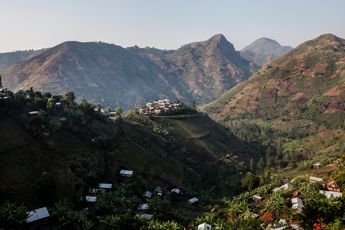 View of the area around Numbi. The mining sites are located on the hilltops and they are only reachable by motorbikes during the dry season driving on the steep muddy paths that overlook the surroundi