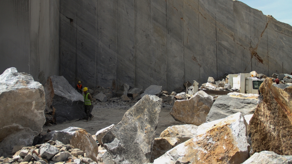 Mining in Afghanistan [Agnieszka Pikulicka-Wilczewska/Al Jazeera]