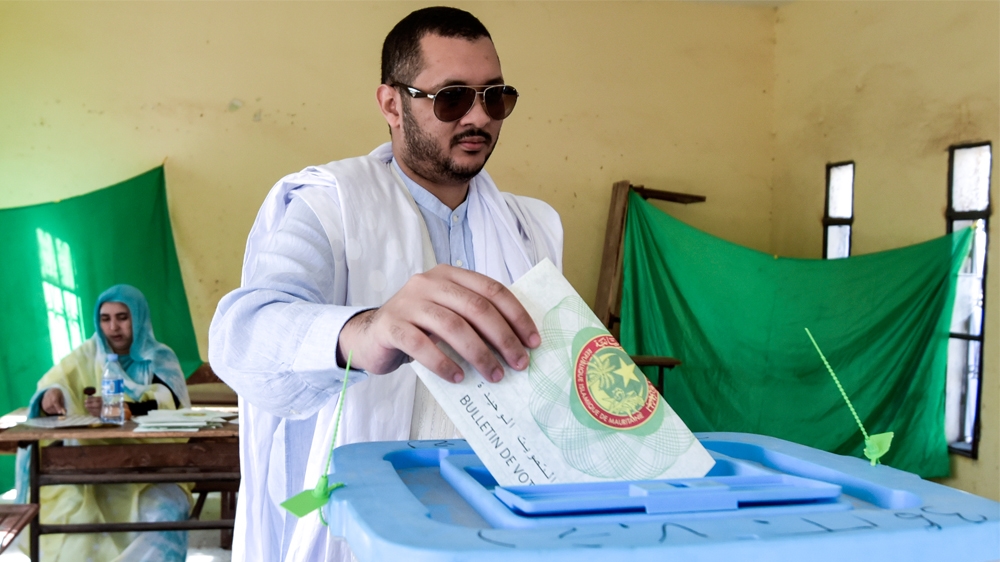 A man cast his vote at a poling station on June 22, 2019 in Nouakchott during the Mauritania''s presidential election. Mauritanians voted today for a new president
