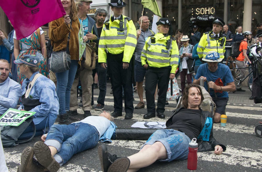 Extinction rebellion protest [Ylenia Gostoli]