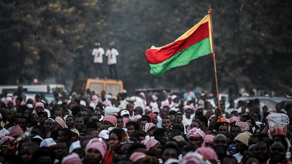 Suporters of former head of the Guinean Government and presidential candidate supported by the Movement for Democratic Alternation (Madem- G15), Idrissa Djalo during a rally in Bissau, Guinea-Bissau,