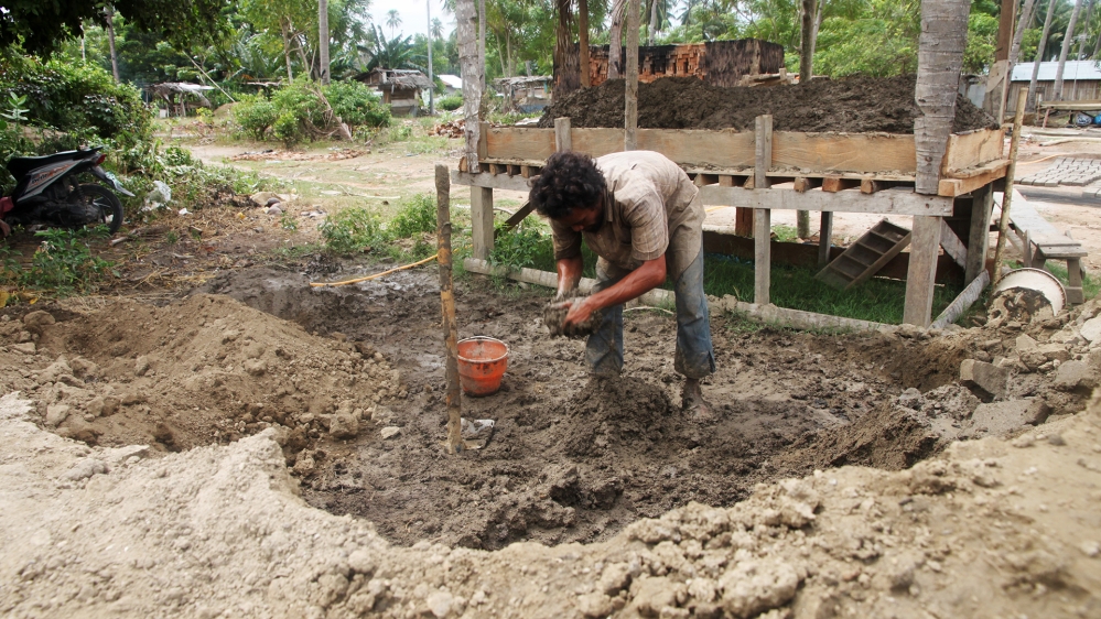 LONGFORM - Indonesia feature [Ethan Donnell/Al Jazeera] [DON'T USE]