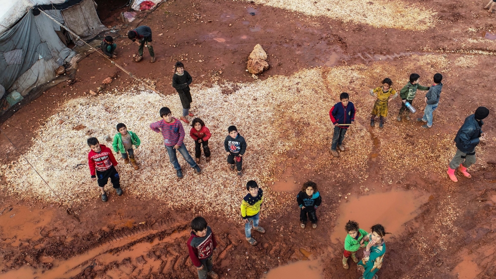 Displaced Syrian civilians struggle to live in Idlib