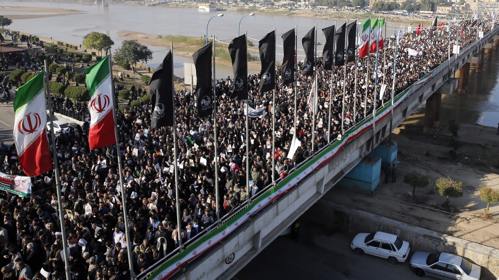 Iranians take part during the funeral ceremony of late Iranian Revolutionary Guards Corps (IRGC) Lieutenant general and commander of the Quds Force Qasem Soleimani in the city of Ahvaz southern Iran, 