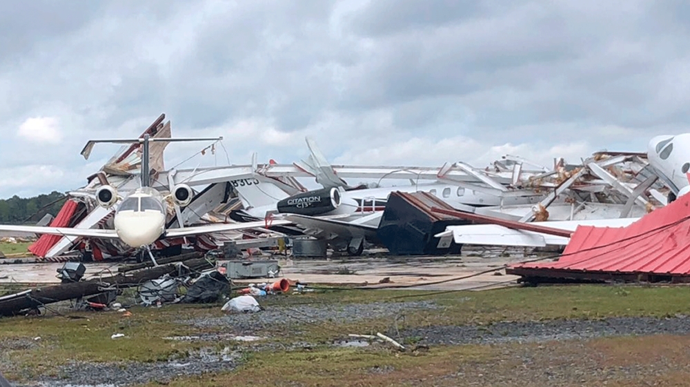 Tornadoes tear through the southern U.S.