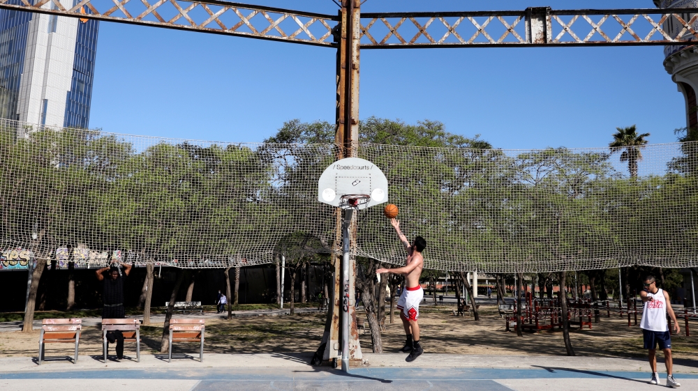 The coronavirus disease (COVID-19) outbreak in Barcelona