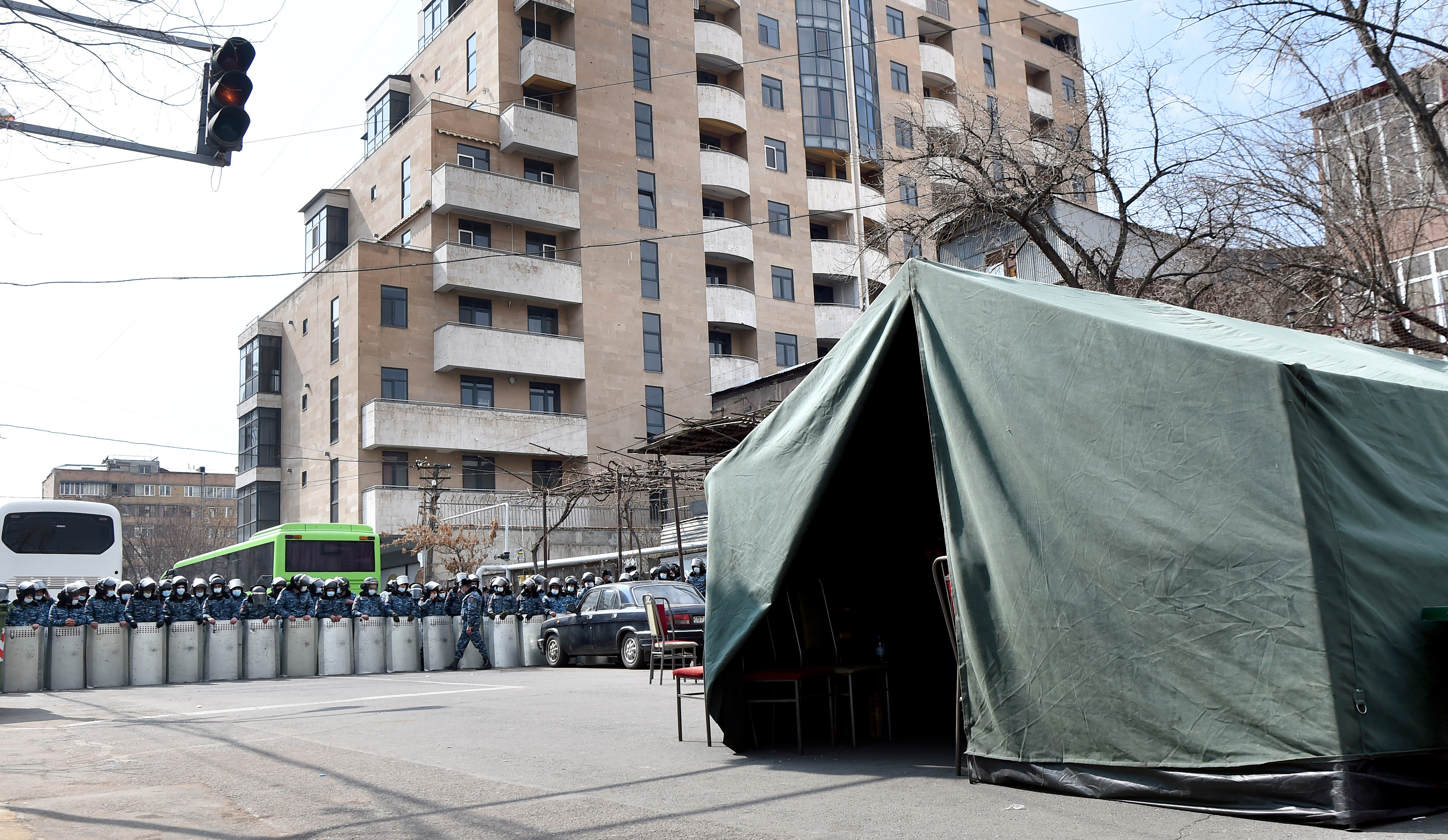 A protesters' tent during a rally demanding the resignation of Armenian Prime Minister Nikol Pashinyan held by the opposition Movement to Save the Motherland outside the offices of the National Assembly of Armenia, Yerevan, Armenia, March 10, 2021 [File: Lusi Sargsyan/TASS via Getty Images]