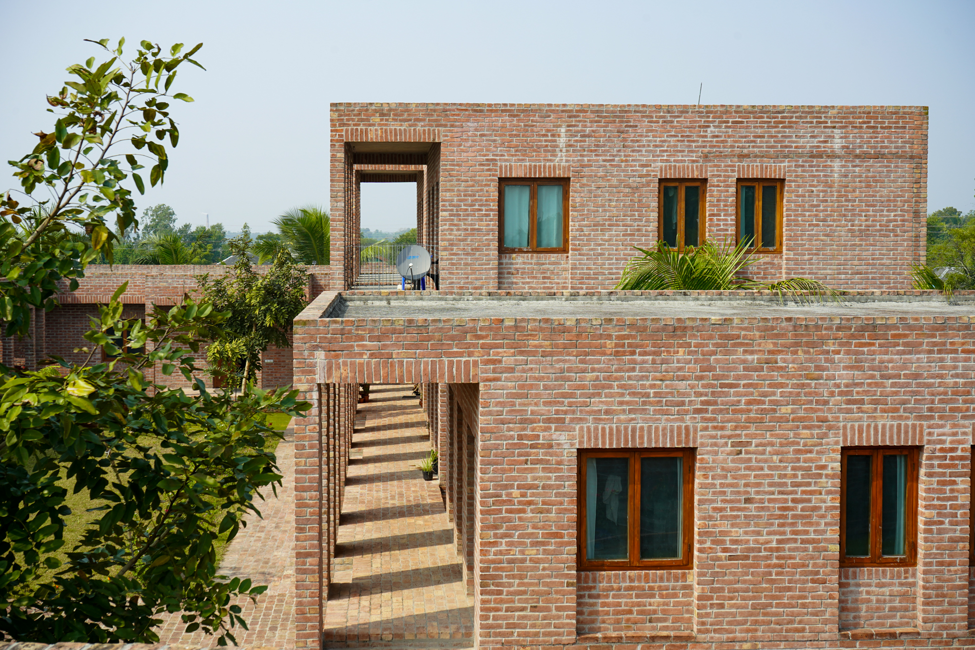 A model hospital with a climate-conscious design AND built with the bare minimum of resources has now been named best new building in the world