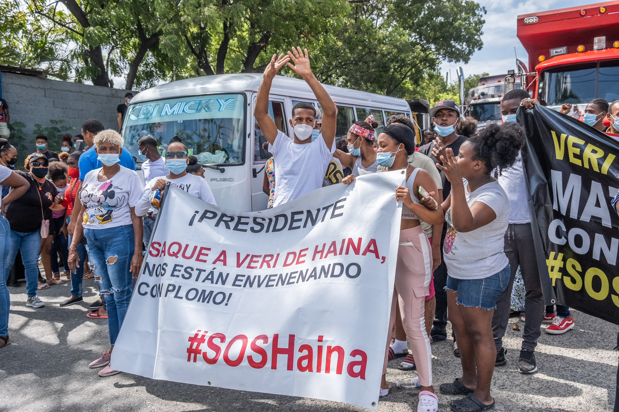 Residents in Haina come together to protest againt VERI