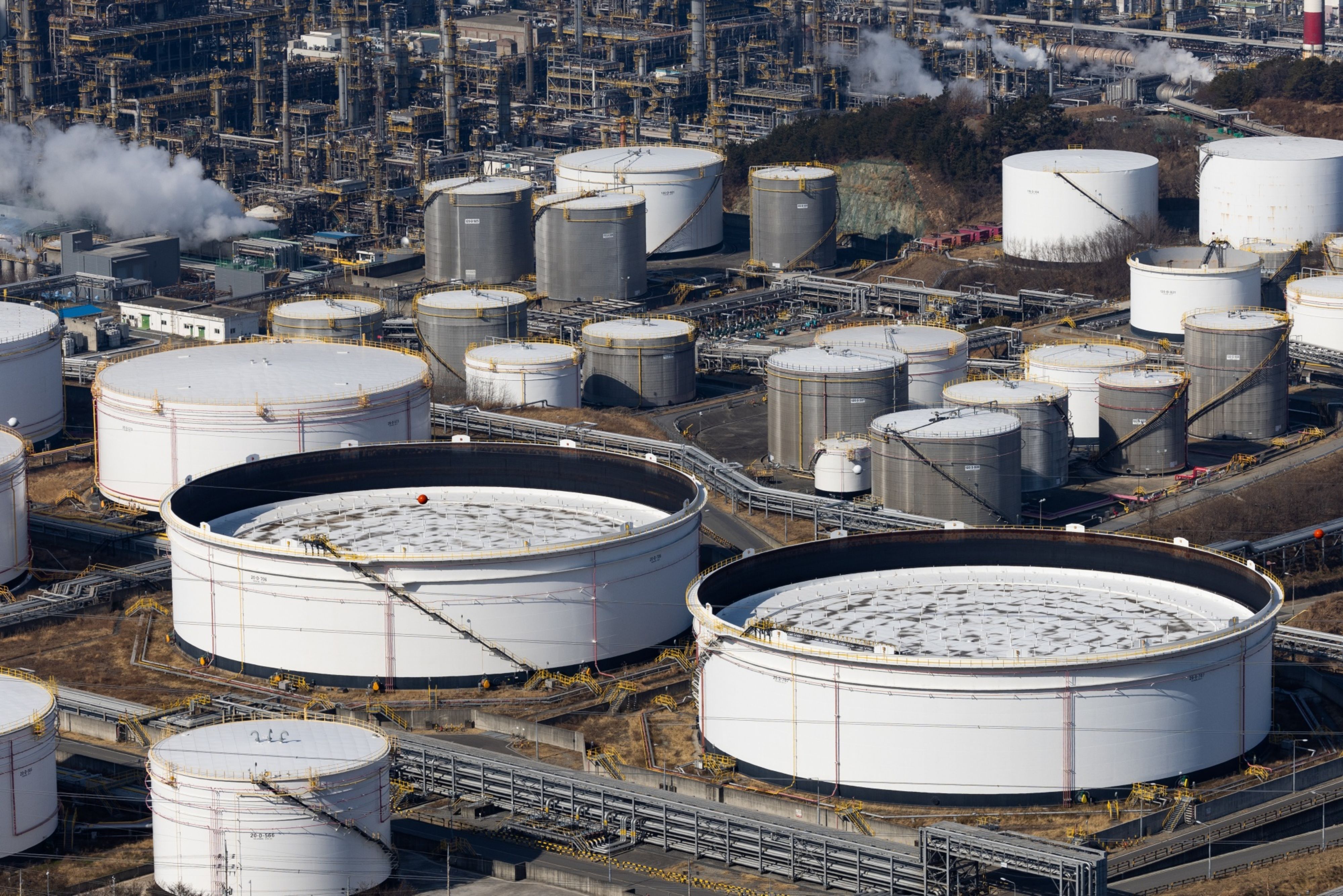 Oil tanks at the GS Caltex Corp oil refinery facility in the Yeosu Industrial Complex in Yeosu, South Korea