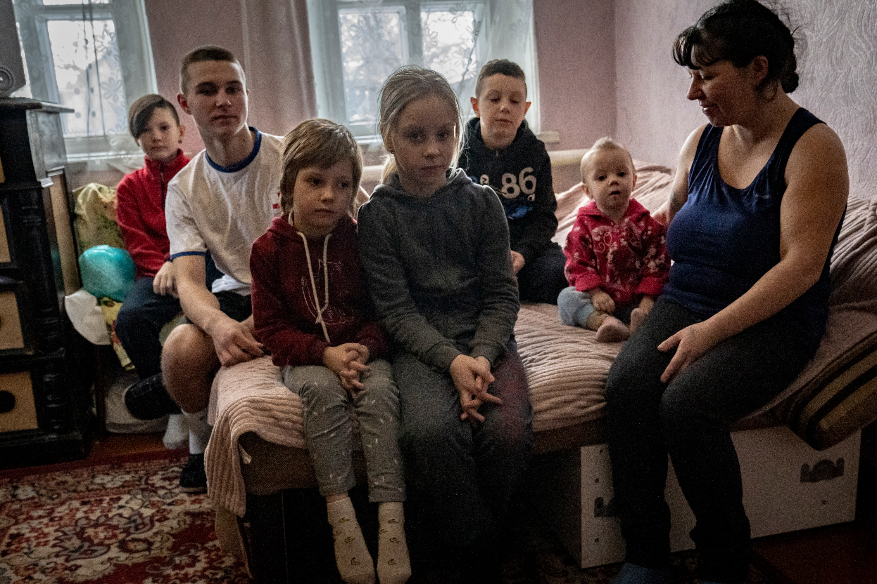 Natasha, 35, is mother to 7 children, the youngest of whom is only 1 year old.