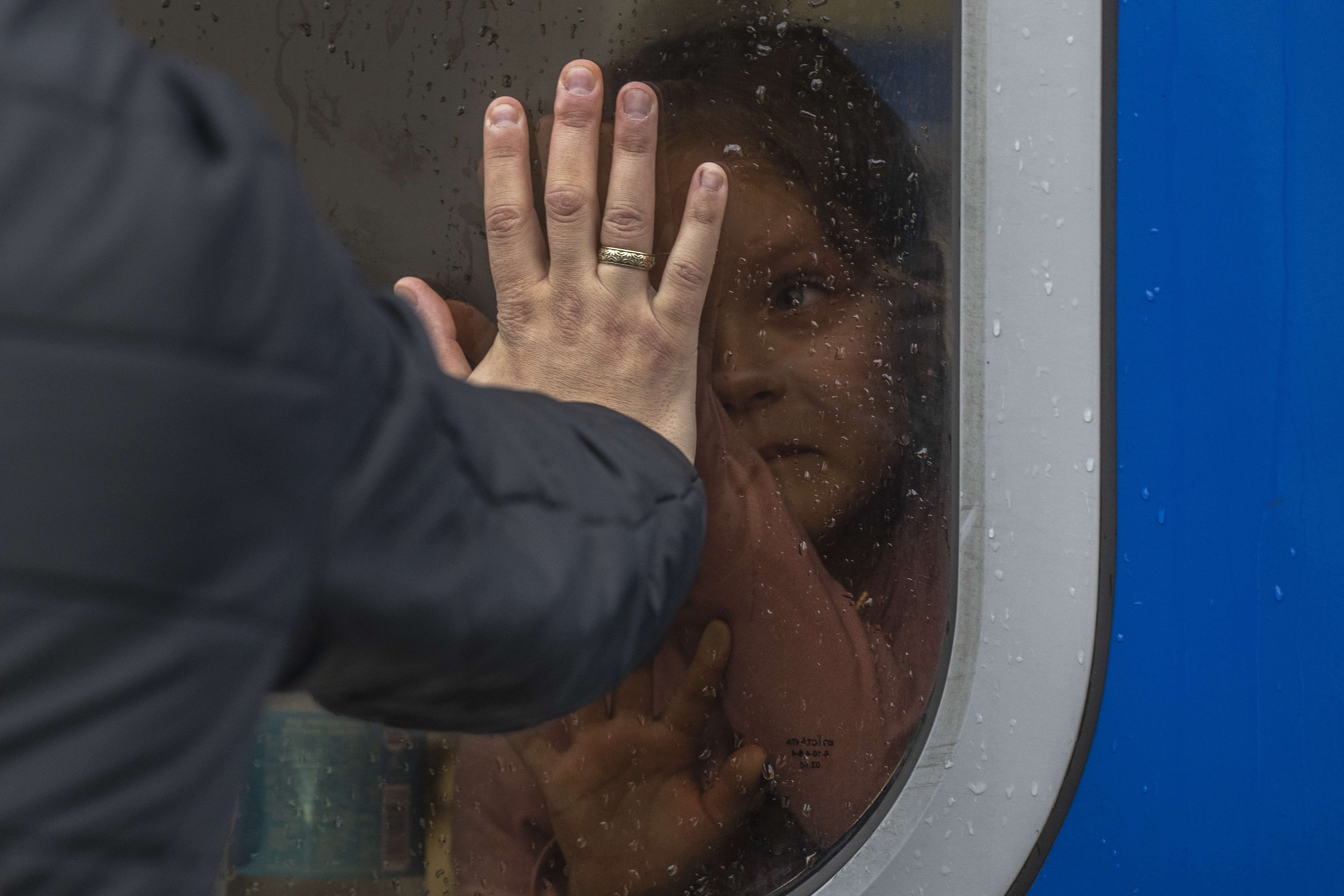 A Ukrainian child on a train