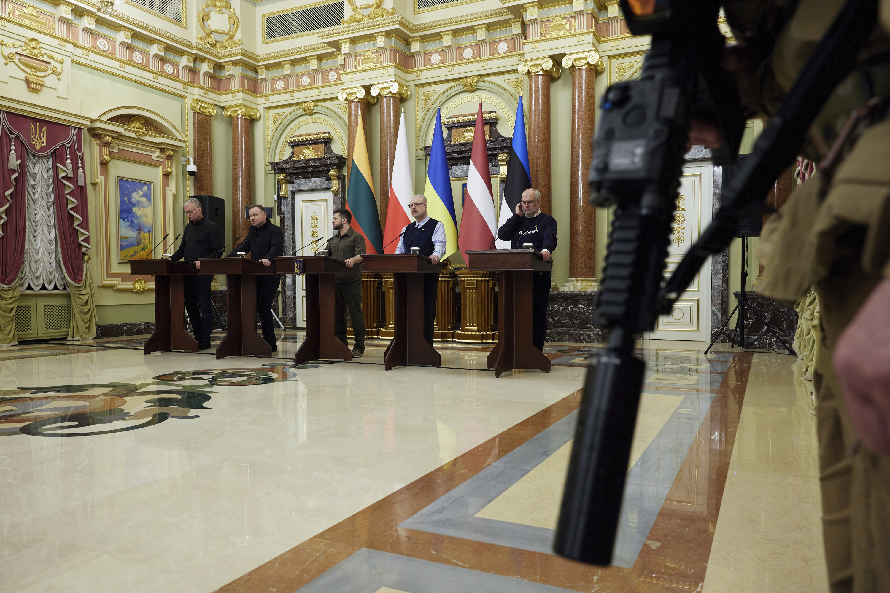 Lithuania's President Gitanas Nauseda, Polish President Andrzej Duda, Ukrainian President Volodymyr Zelenskyy, Latvian President Egils Levits and Estonia's President Alar Karis attend news conference during meeting in Kyiv