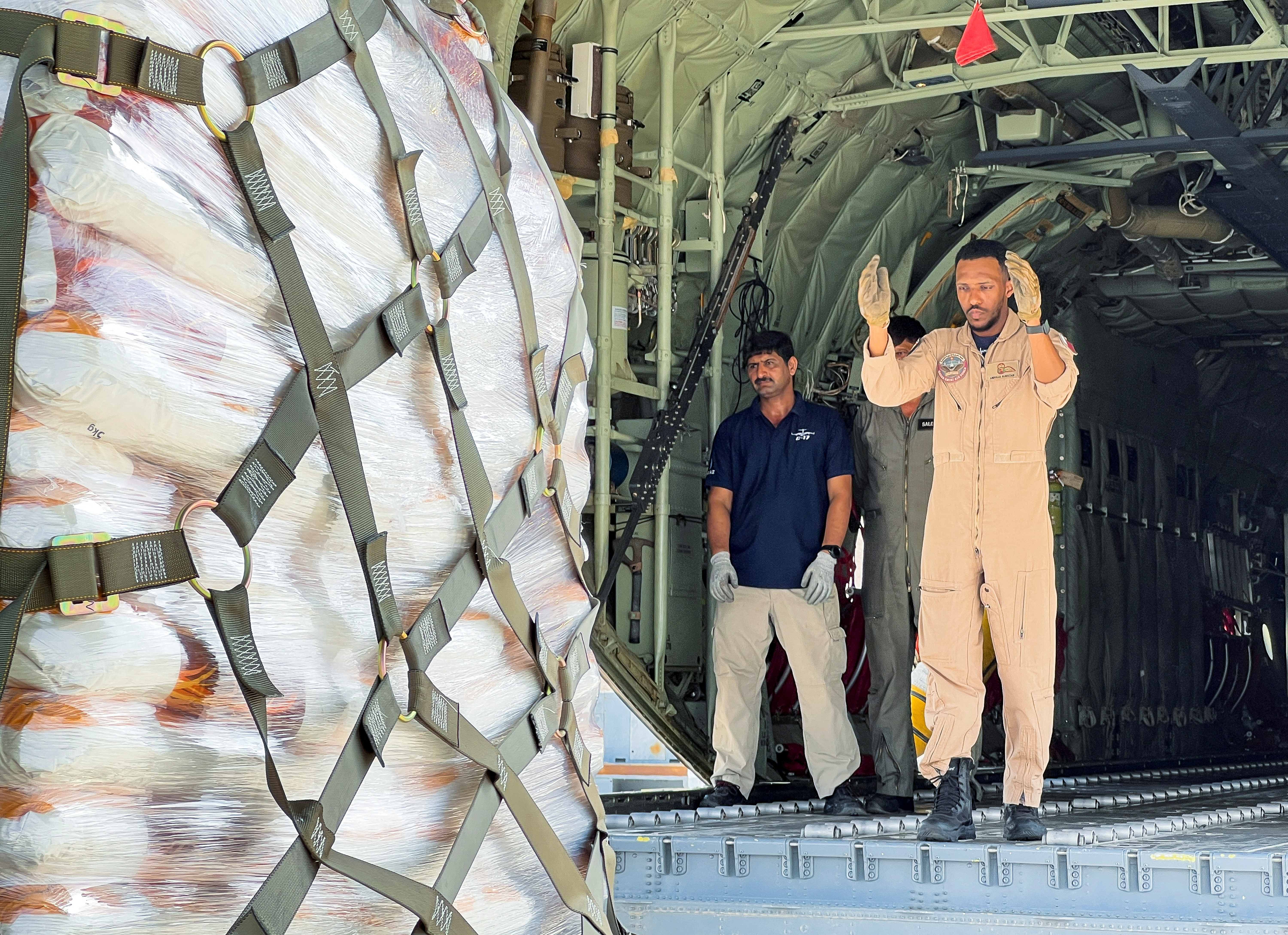 Qatar sends humanitarian aid to Afghanistan.