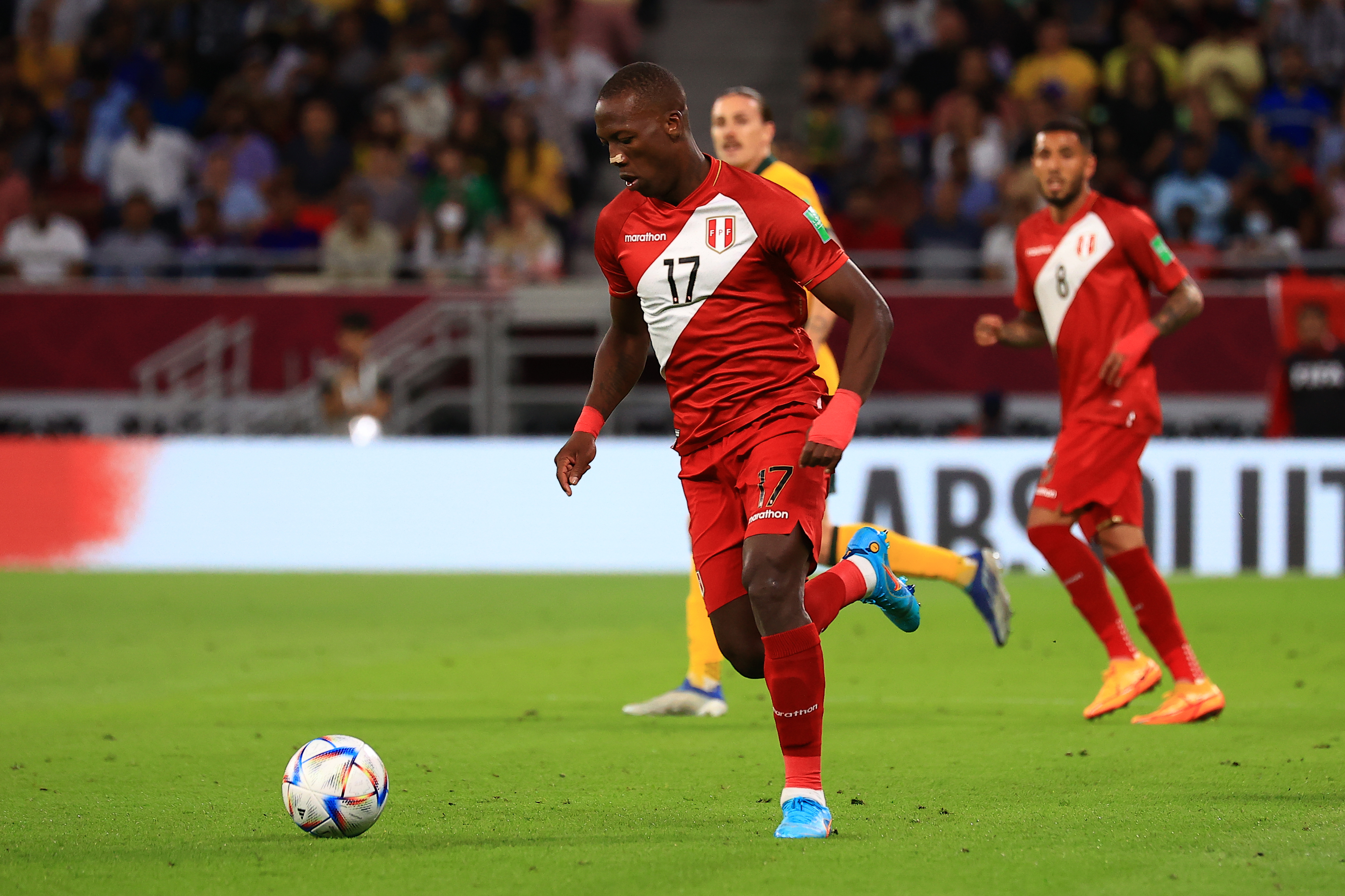 Peru are the more confident side on the ball so far.