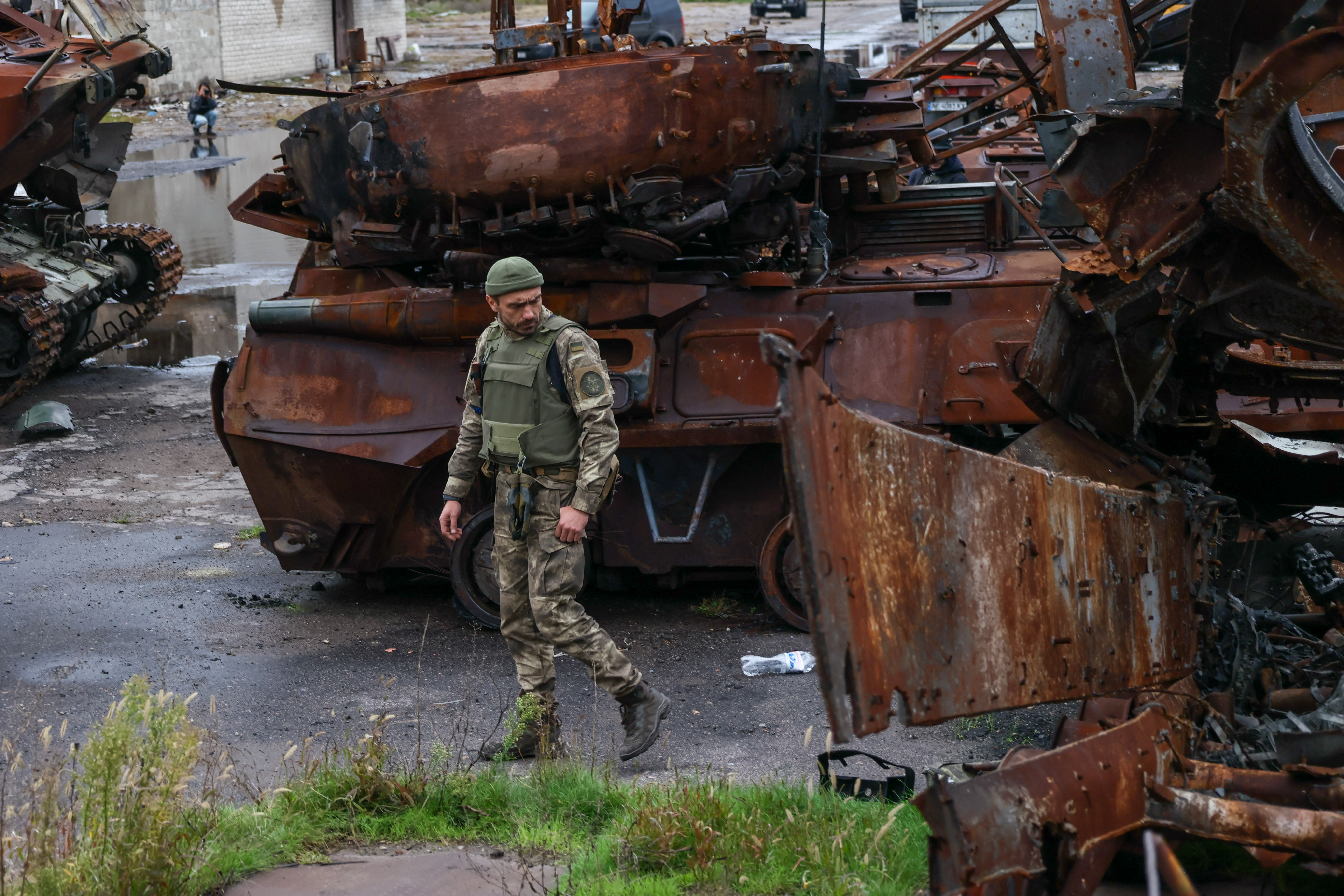 mass grave in Lyman, Ukraine