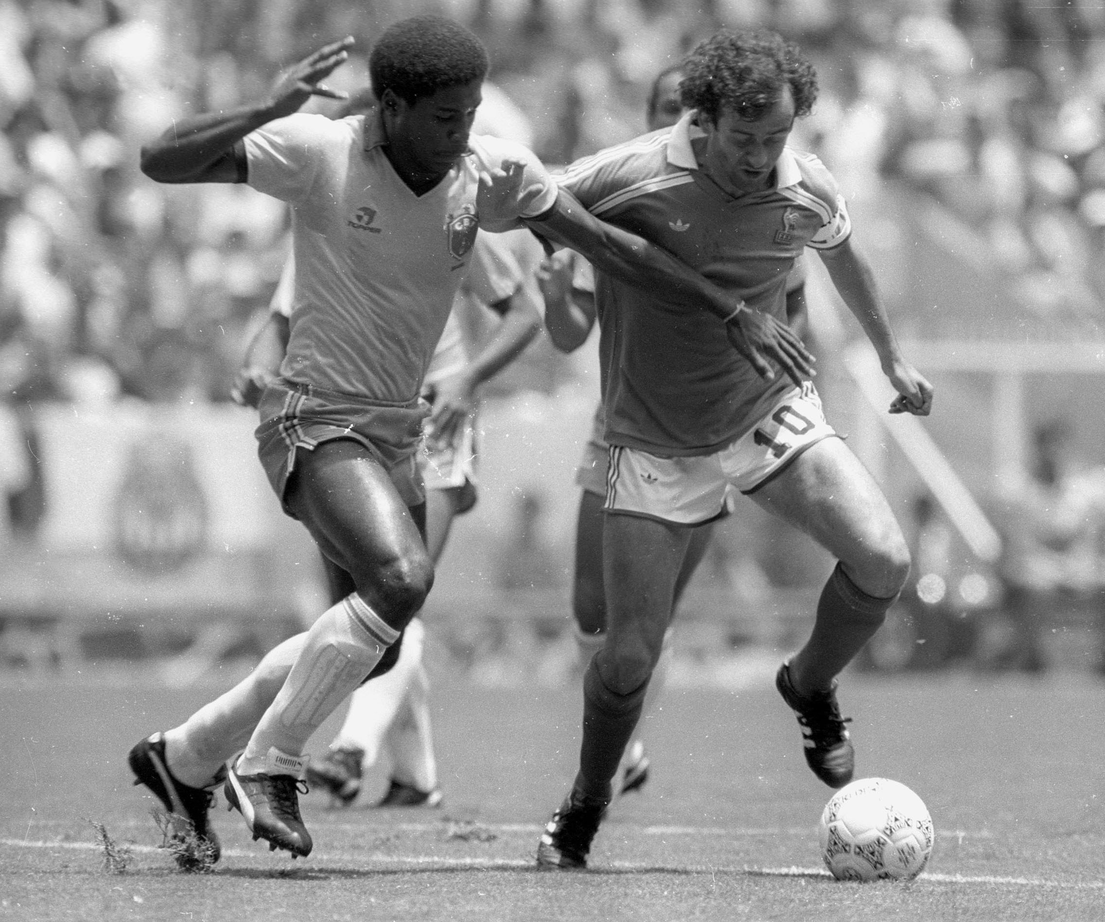 Platini and Cesar 1986