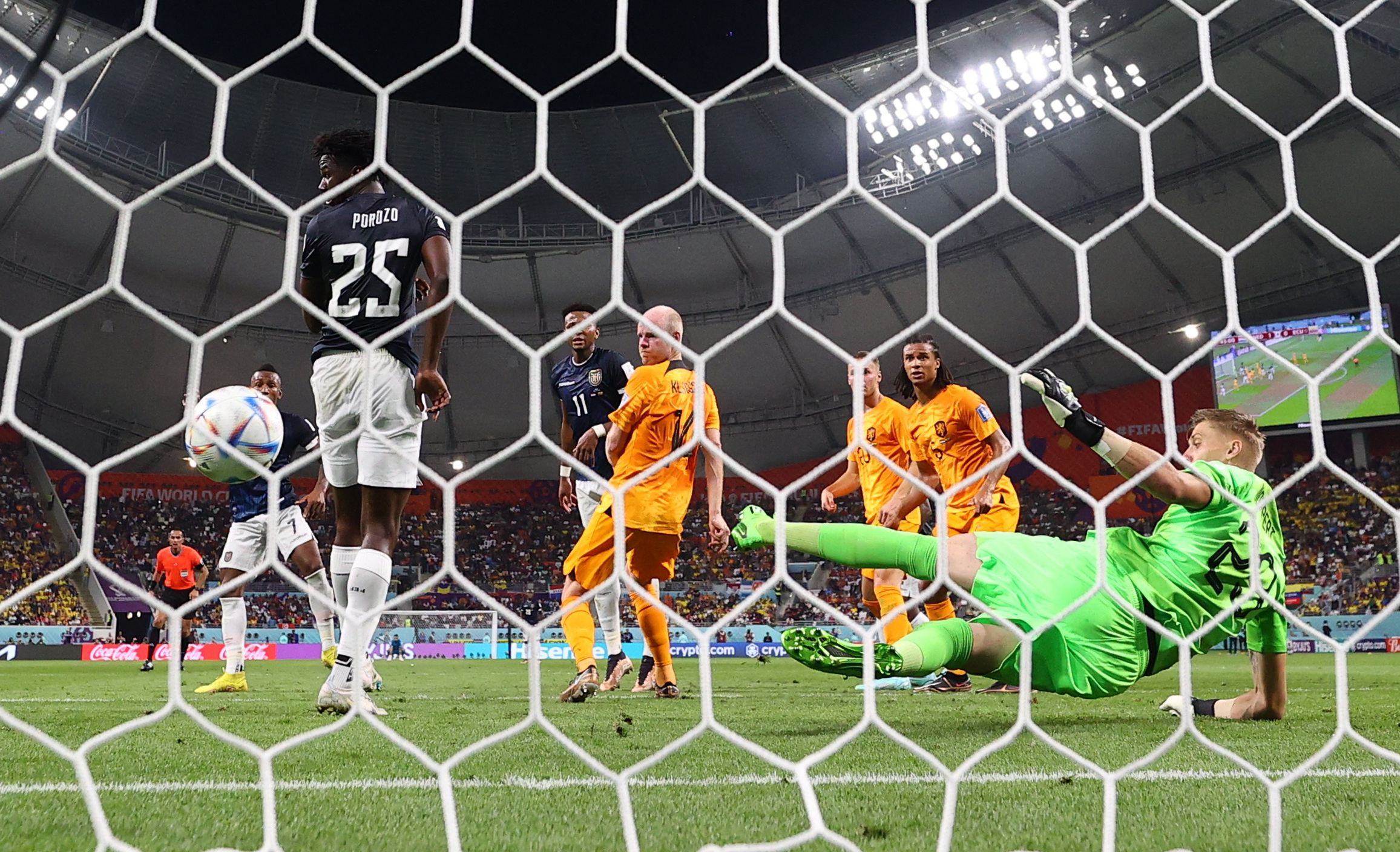 Estupiñán found the net, but Porozo’s blocking of the keeper’s view means the goal is ruled out.