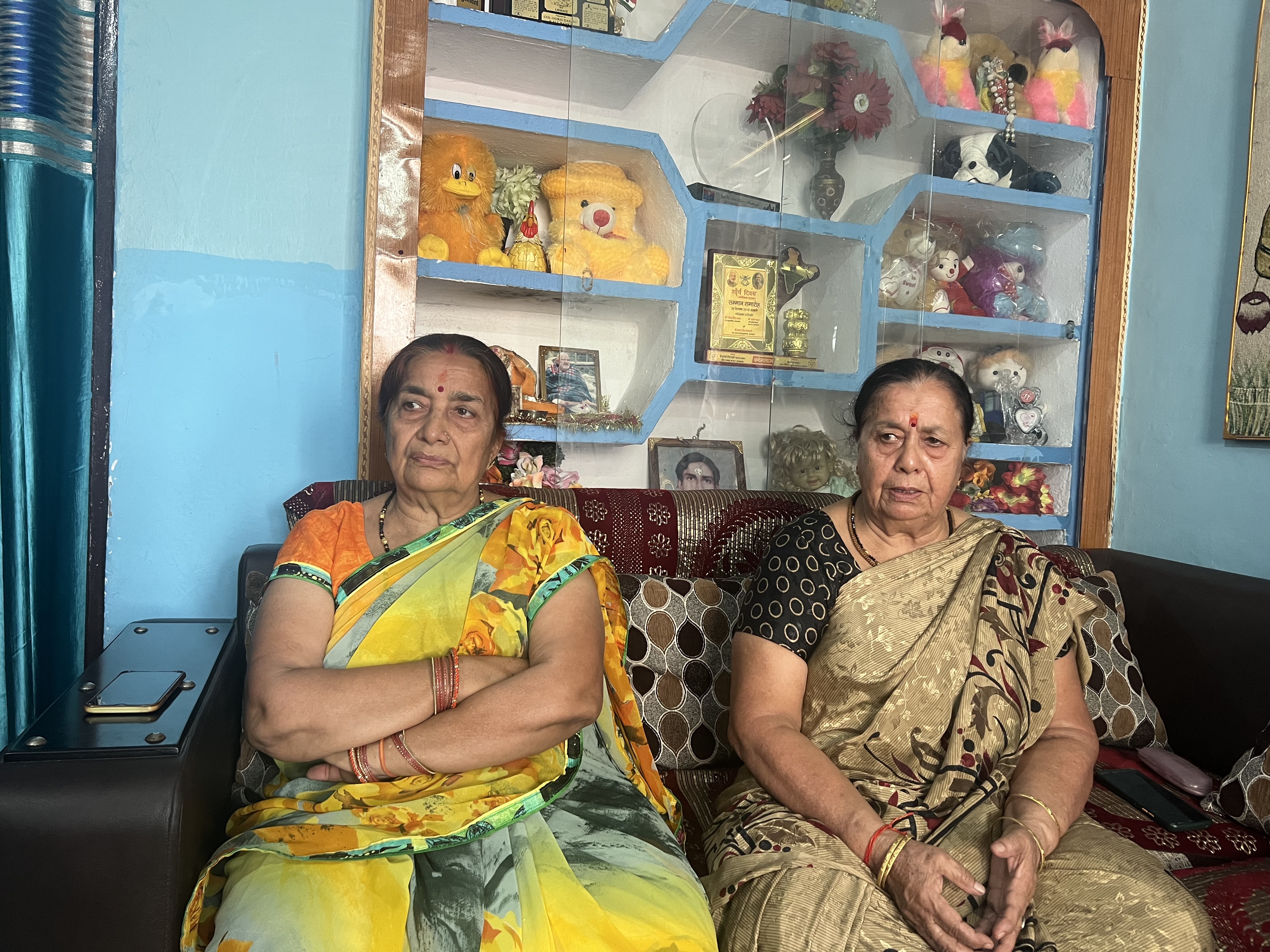 Shanti Devi and her sister