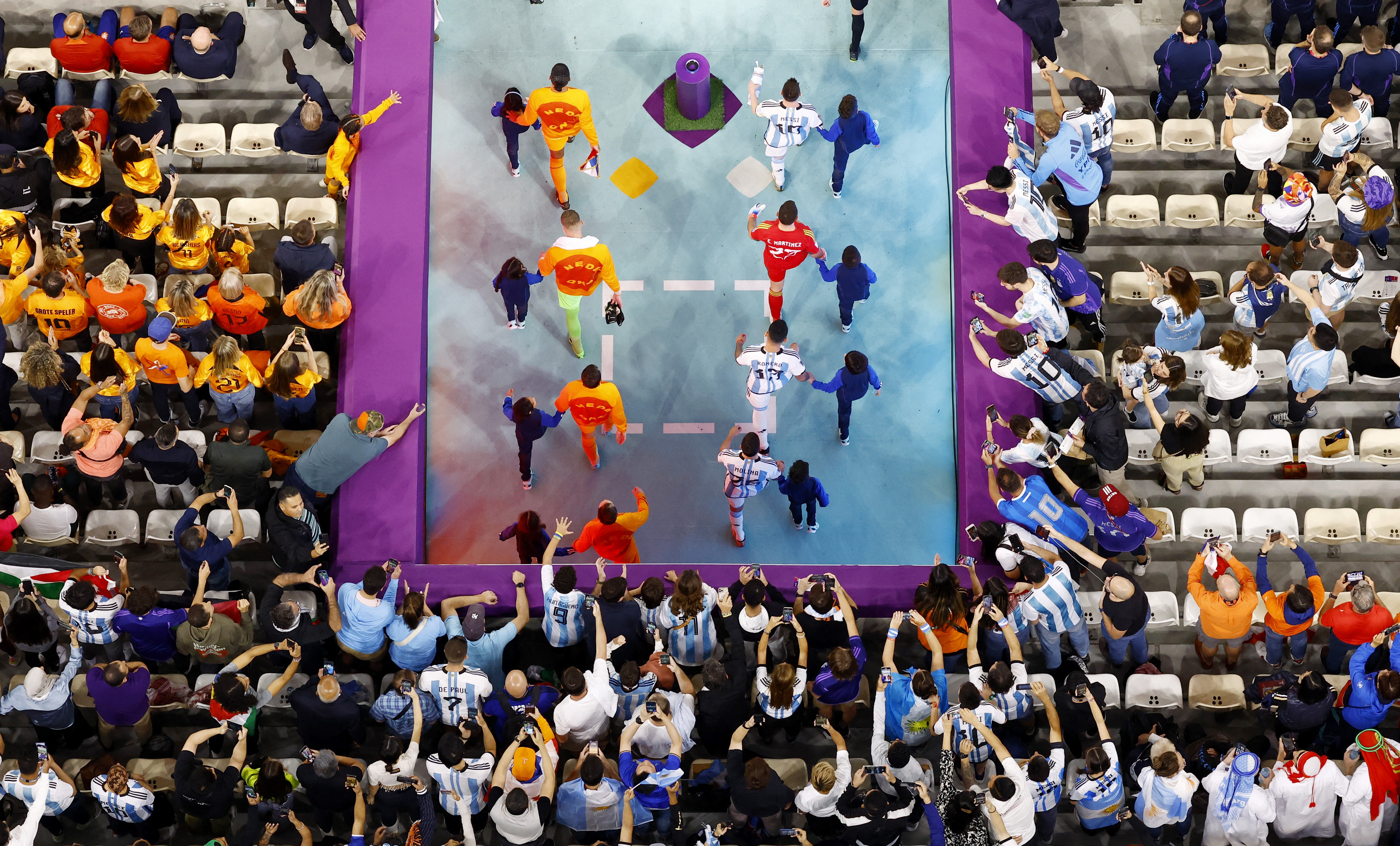 Netherlands v Argentina taking to the pitch