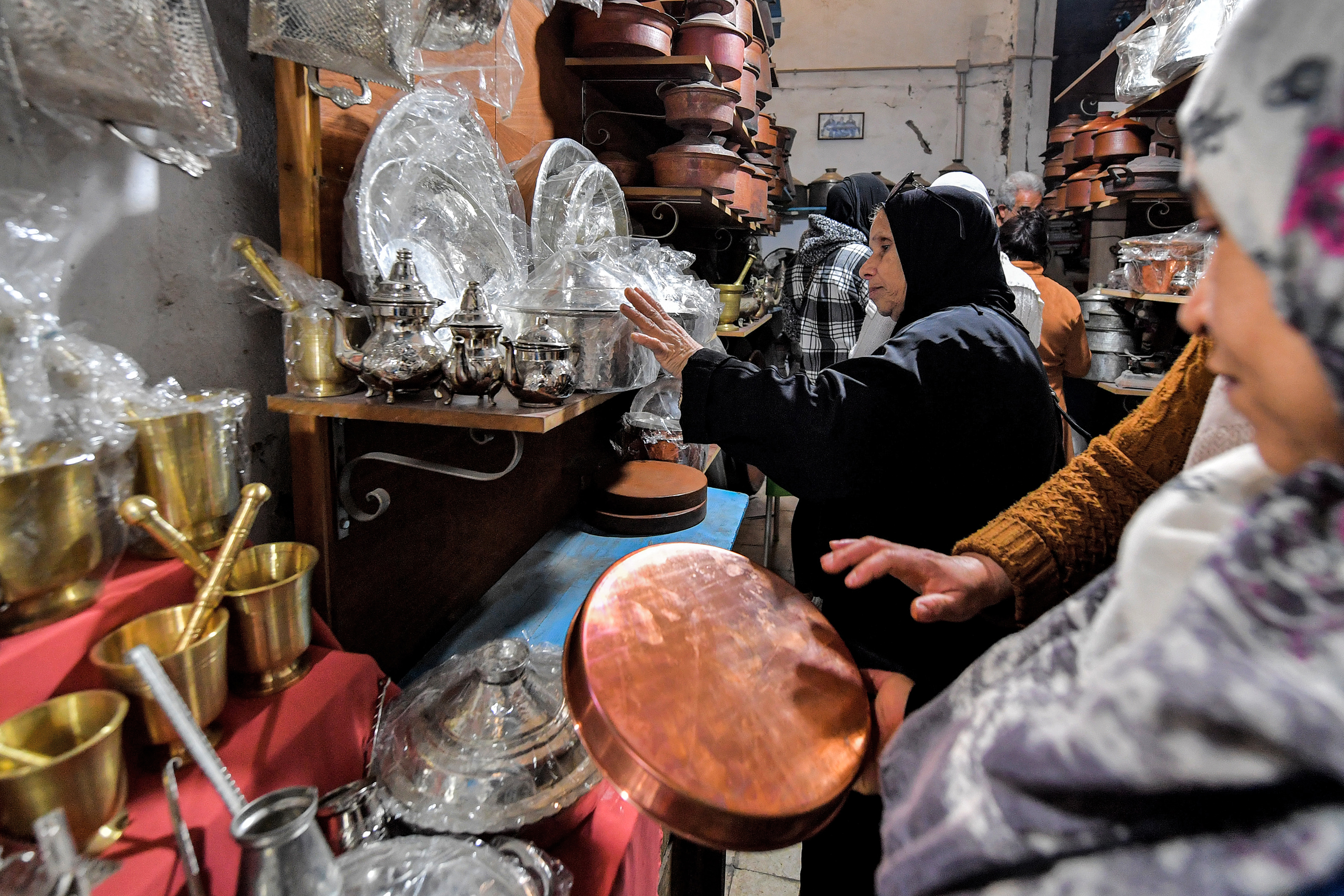 Tunisian coppersmiths bring fresh shine to Ramadan