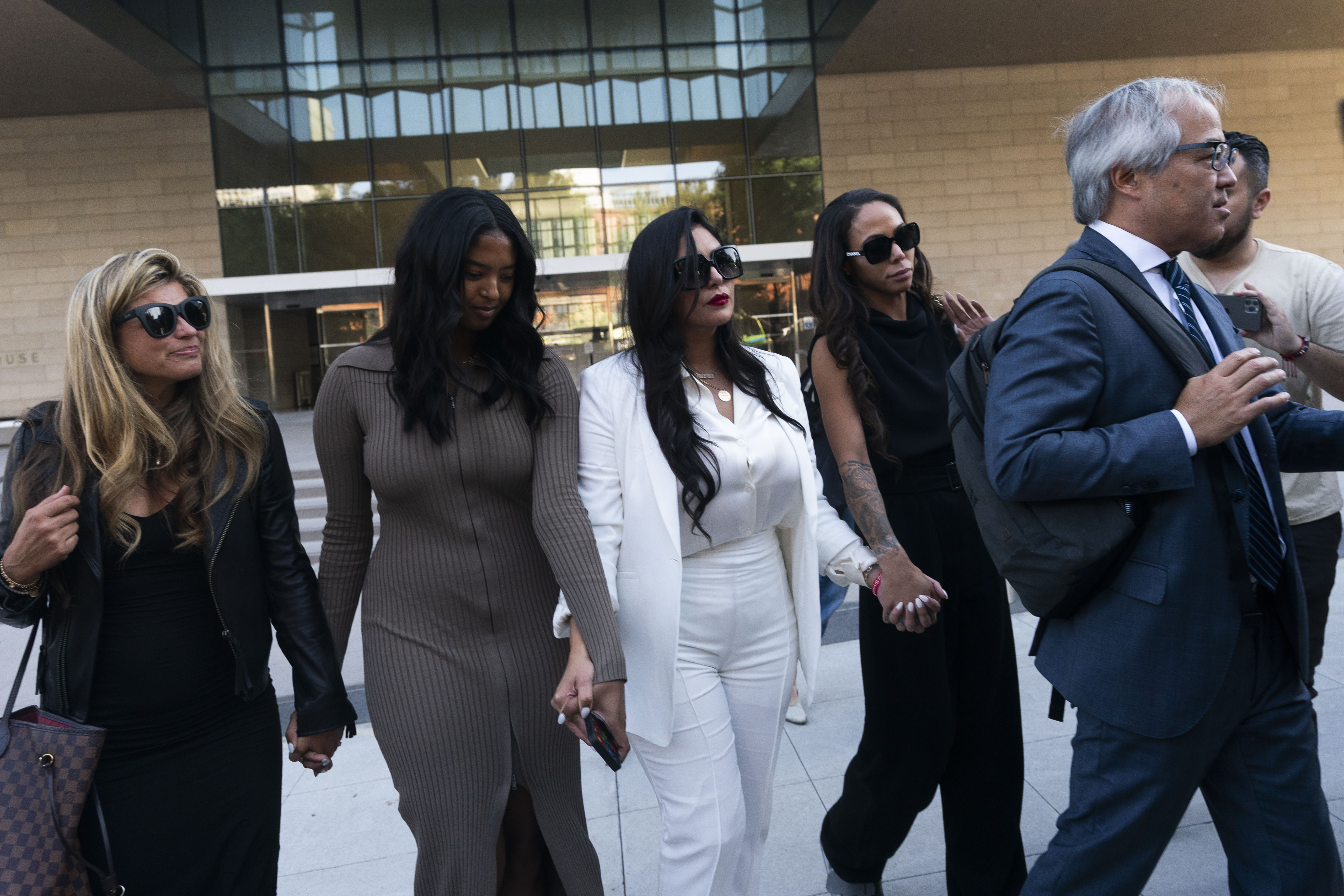 Family of Kobe Bryant leaves courtroom