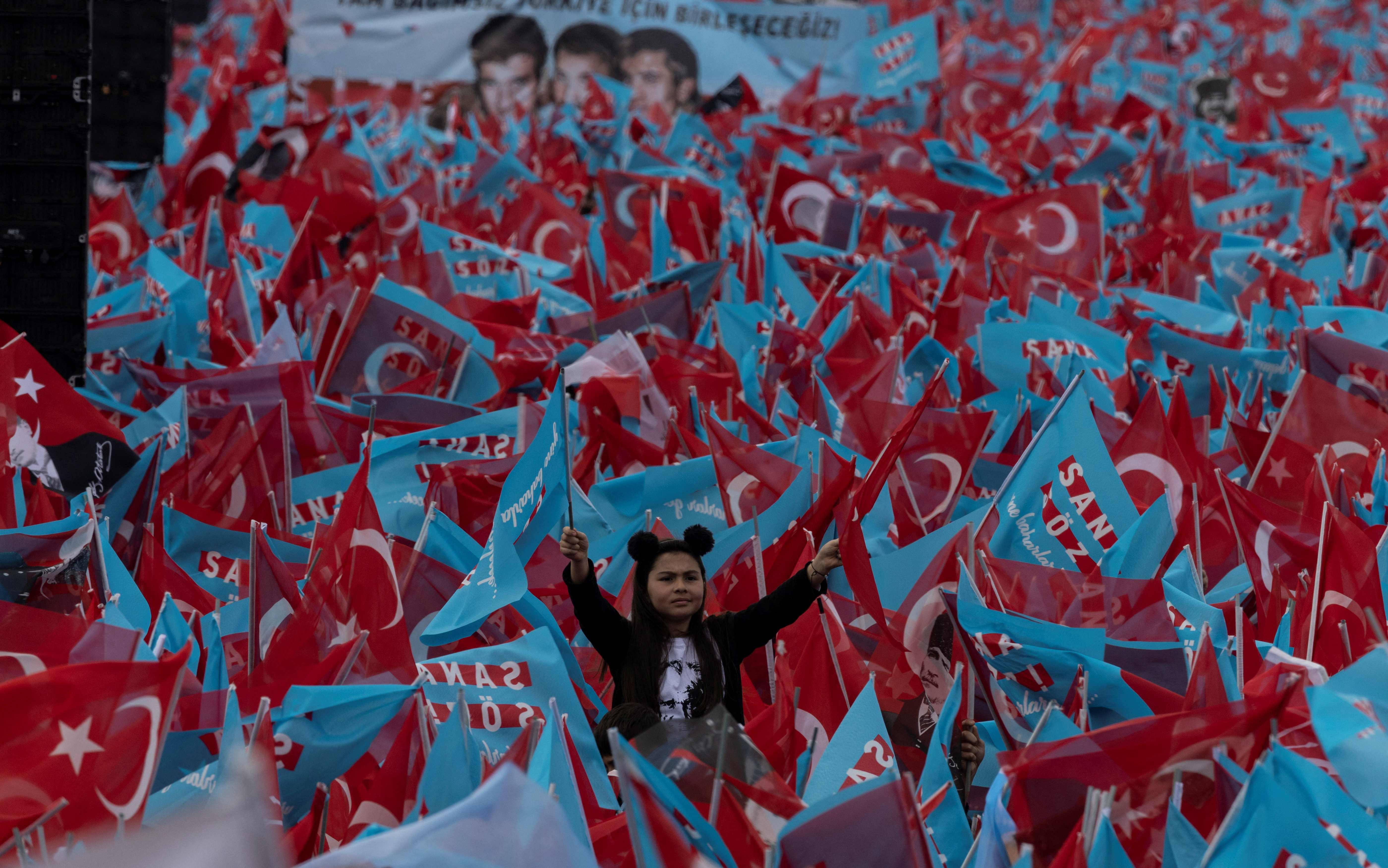 Supporters of Kemal Kilicdaroglu, presidential candidate of Turkey's main opposition alliance, are seen in an election rally in istanbul on May 6 [Umit Bektas/Reuters]