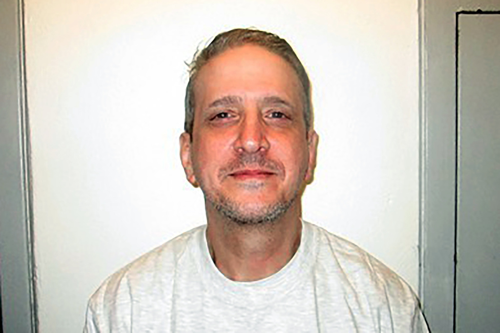 A photo of Richard Glossip on death row