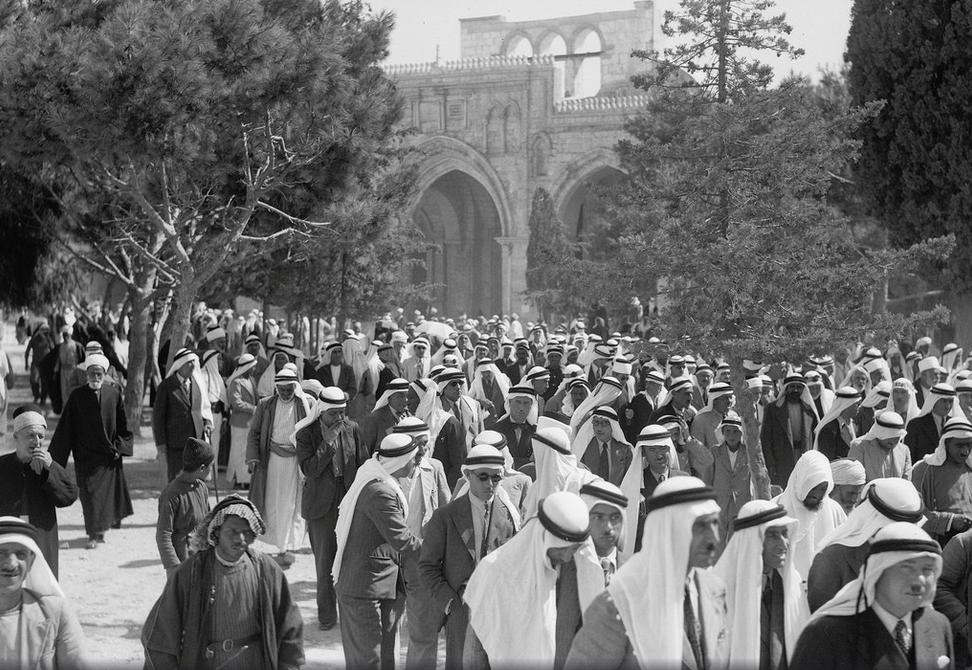 [Photo courtesy American Colony Photo Department, Library of Congress, 1938/BMJ]