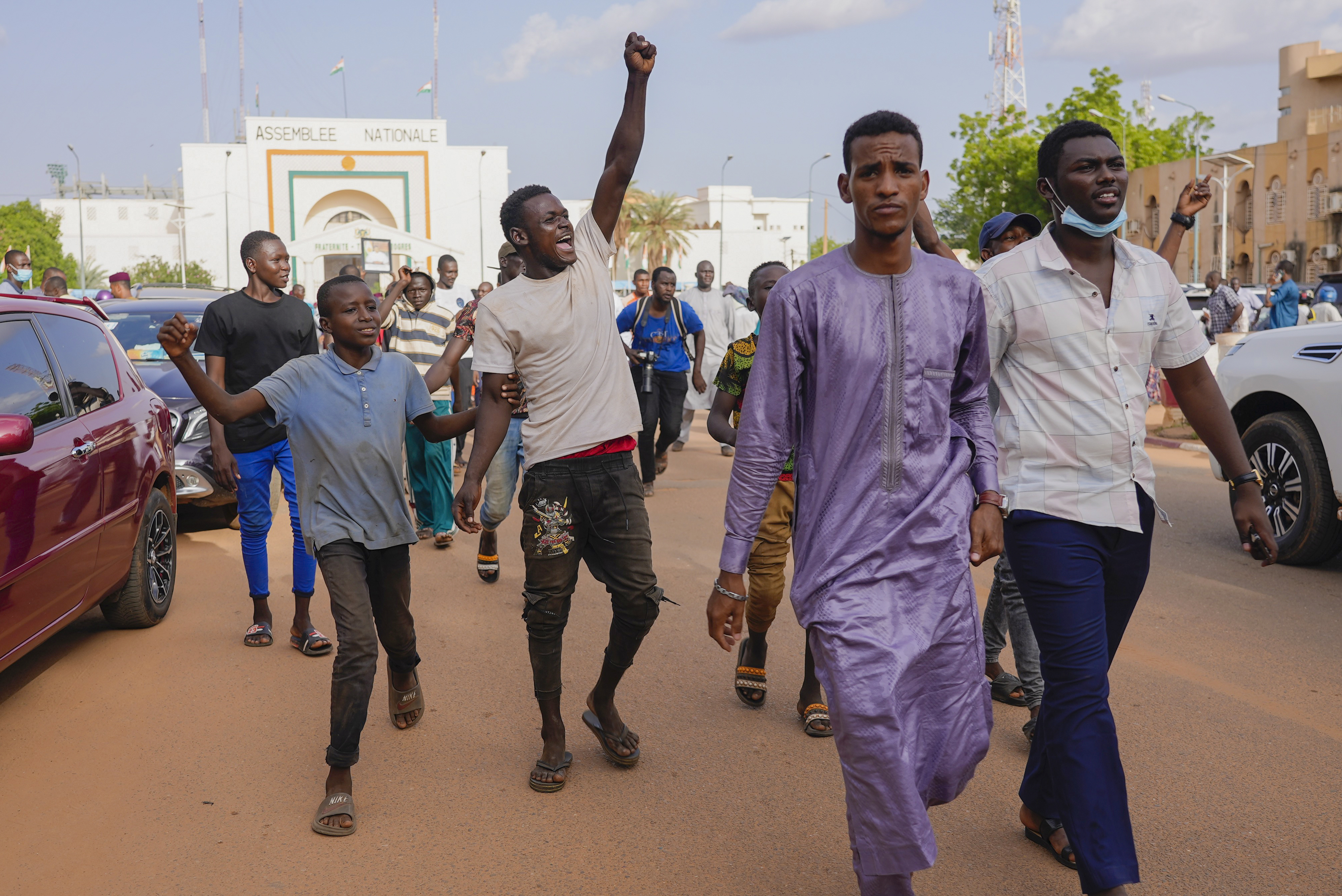 Supporters of Nigerien President Mohamed Bazoum demonstrate in Niamey