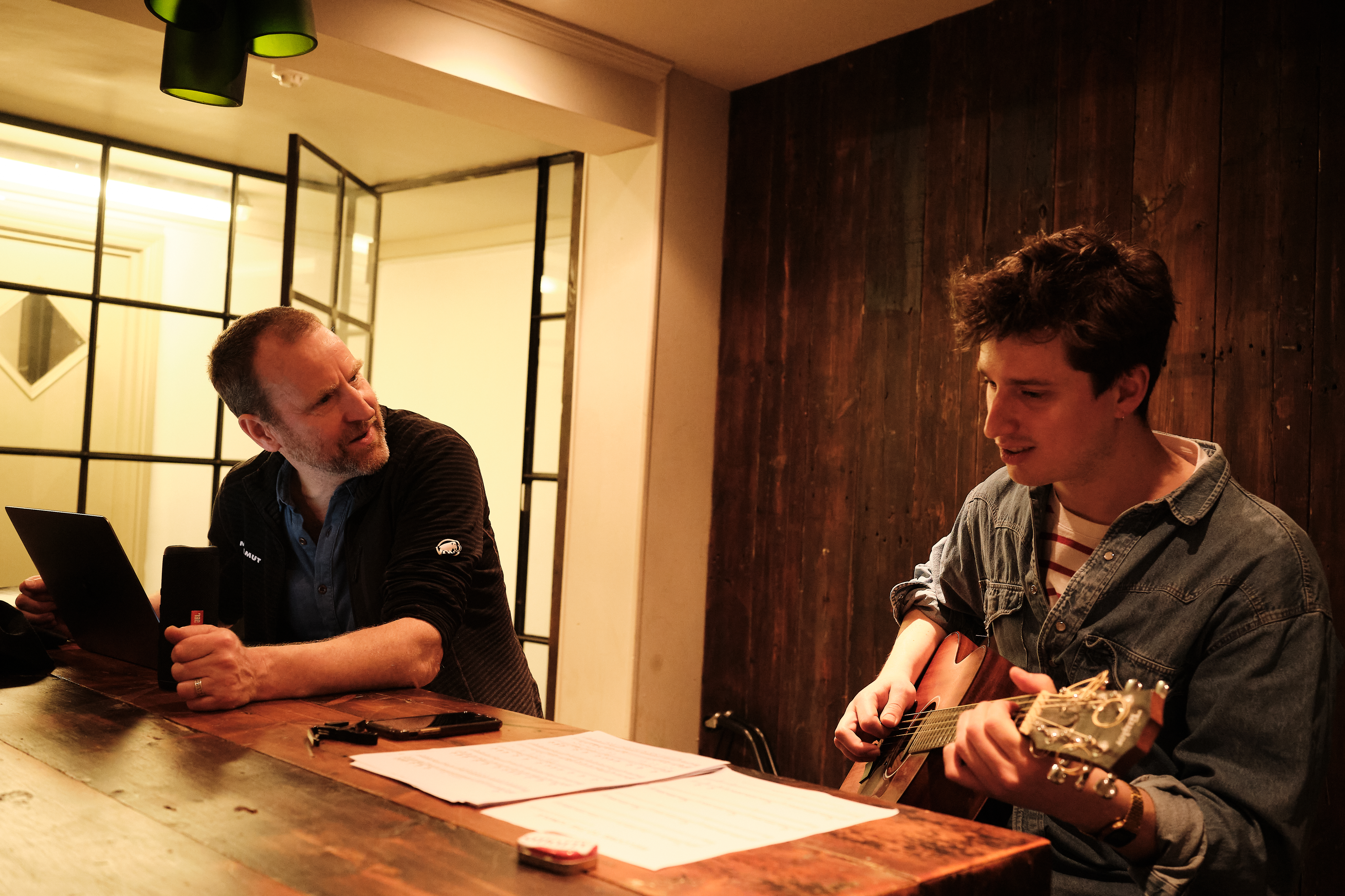 Phil & Christian: during rehearsal at Westland Place cafe, London, April 2023 © Anna Pivovarchuk
