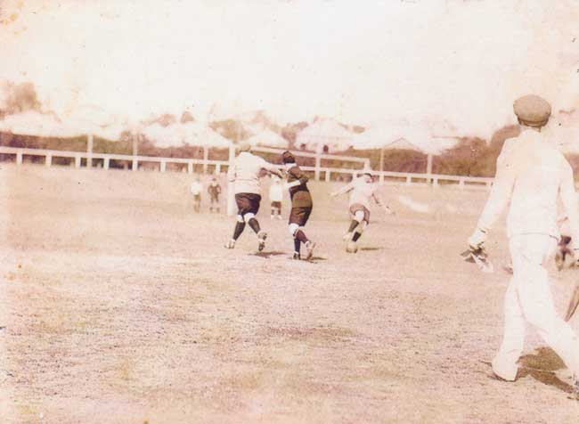 The first known Australian women's football match