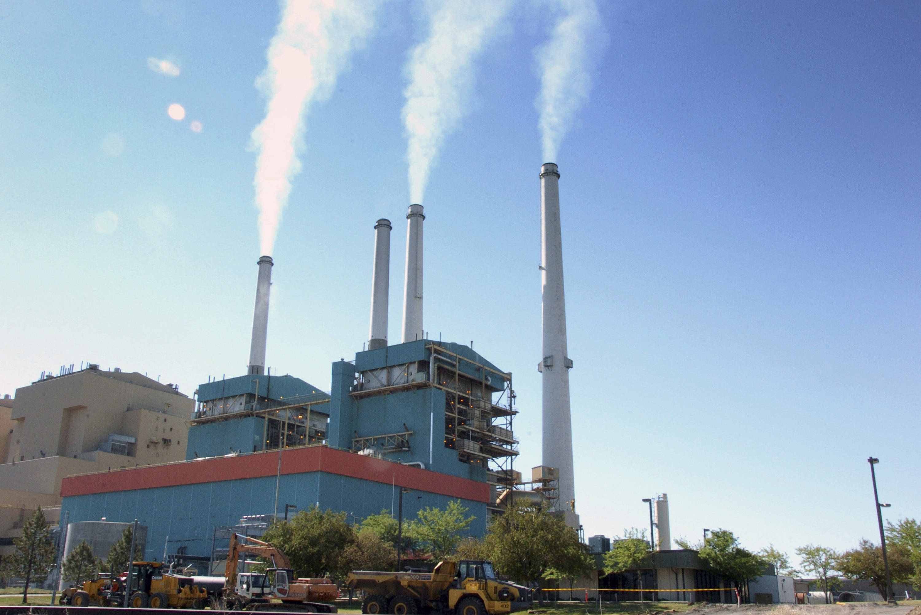 Gas emissions rises from a coal-burning power plant