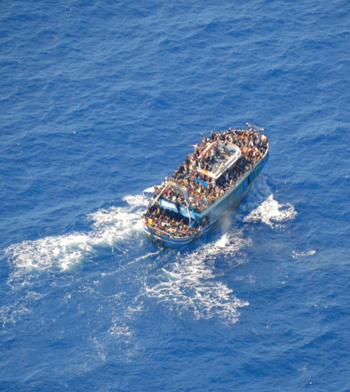 EUROPE-MIGRANTS/GREECE-SHIPWRECK-RELATIVES