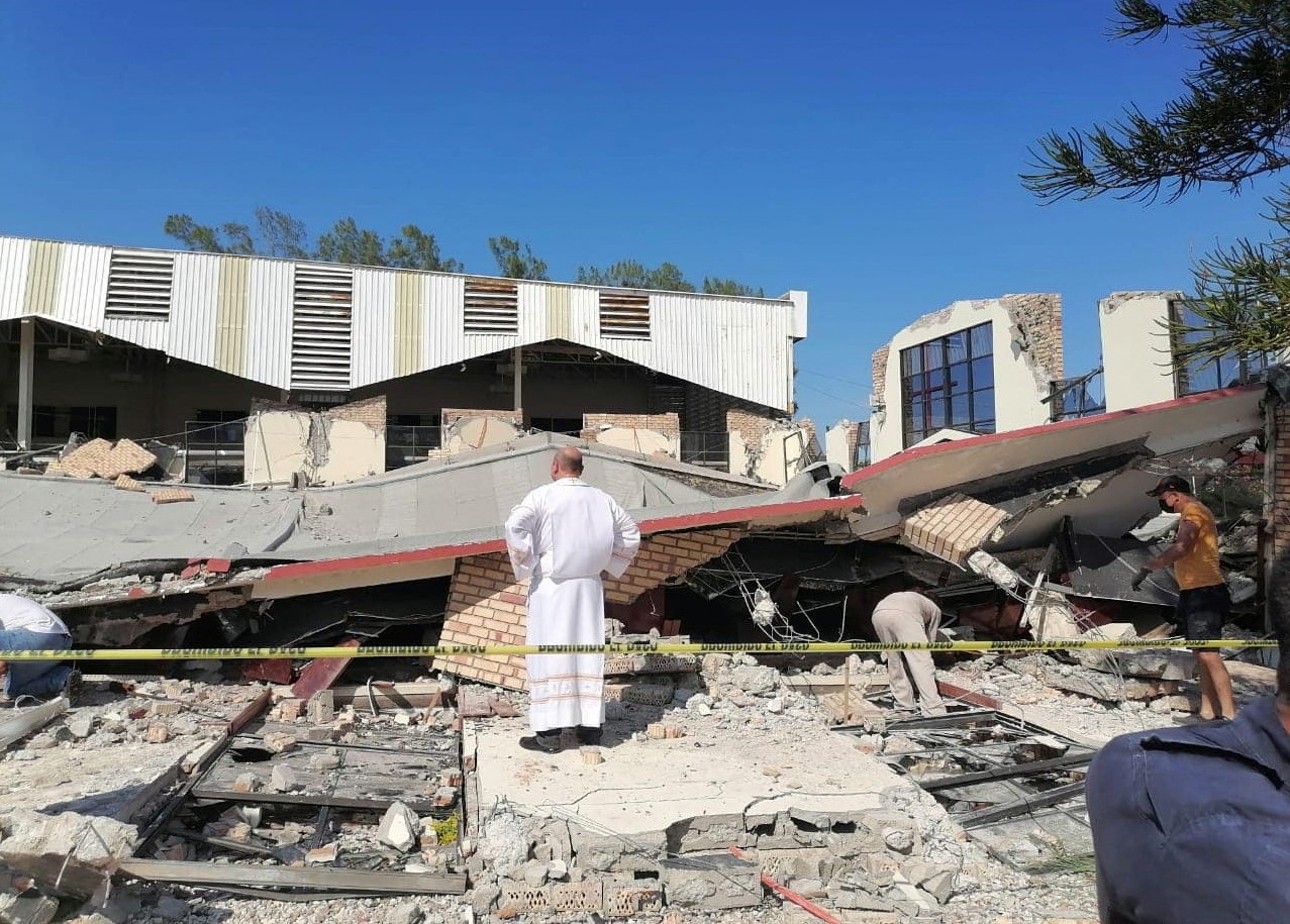 The site where people were trapped after a church roof collapsed in Ciudad Madero, Tamaulipas State, Mexico