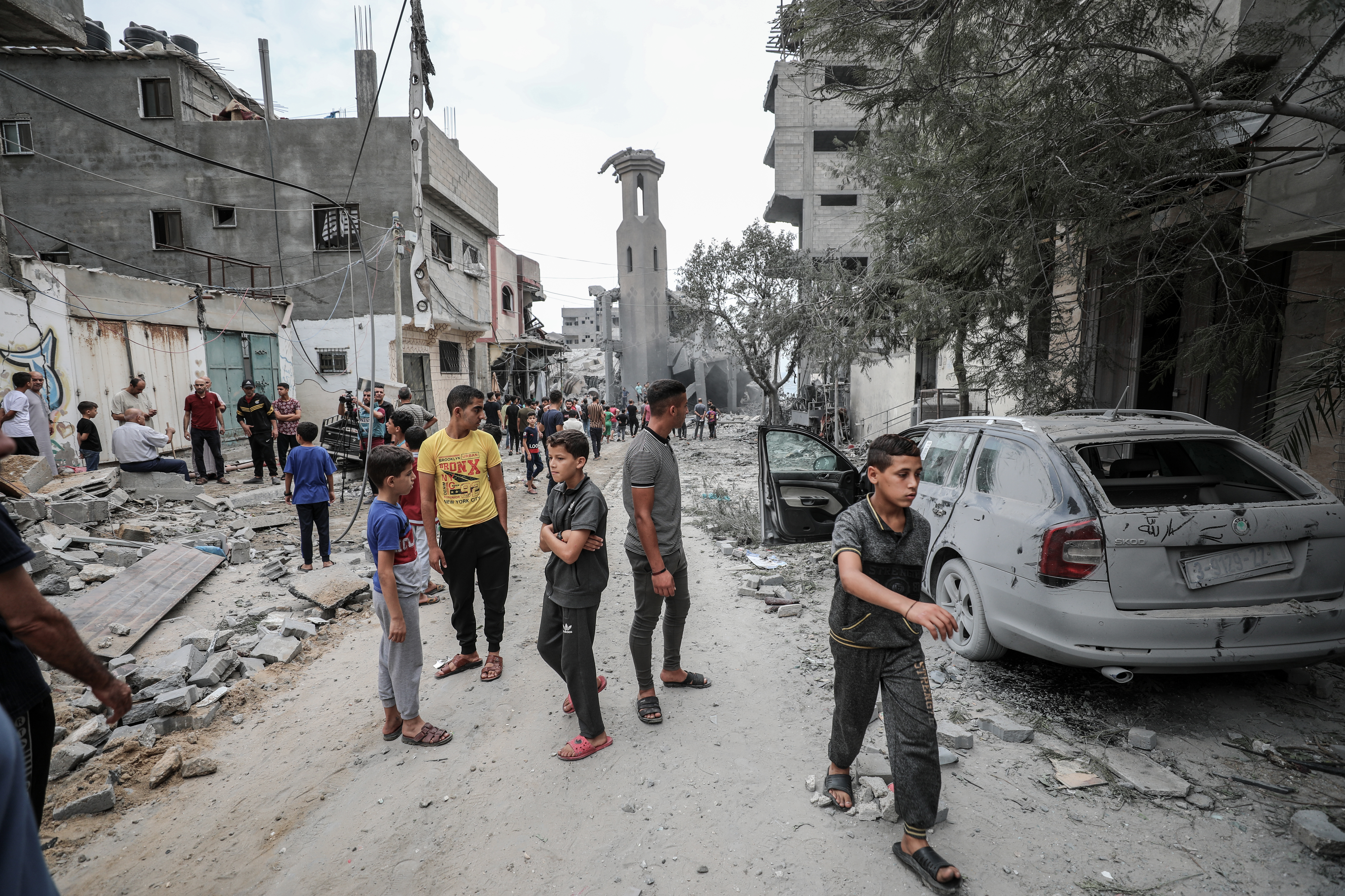 Children in Gaza facing the war