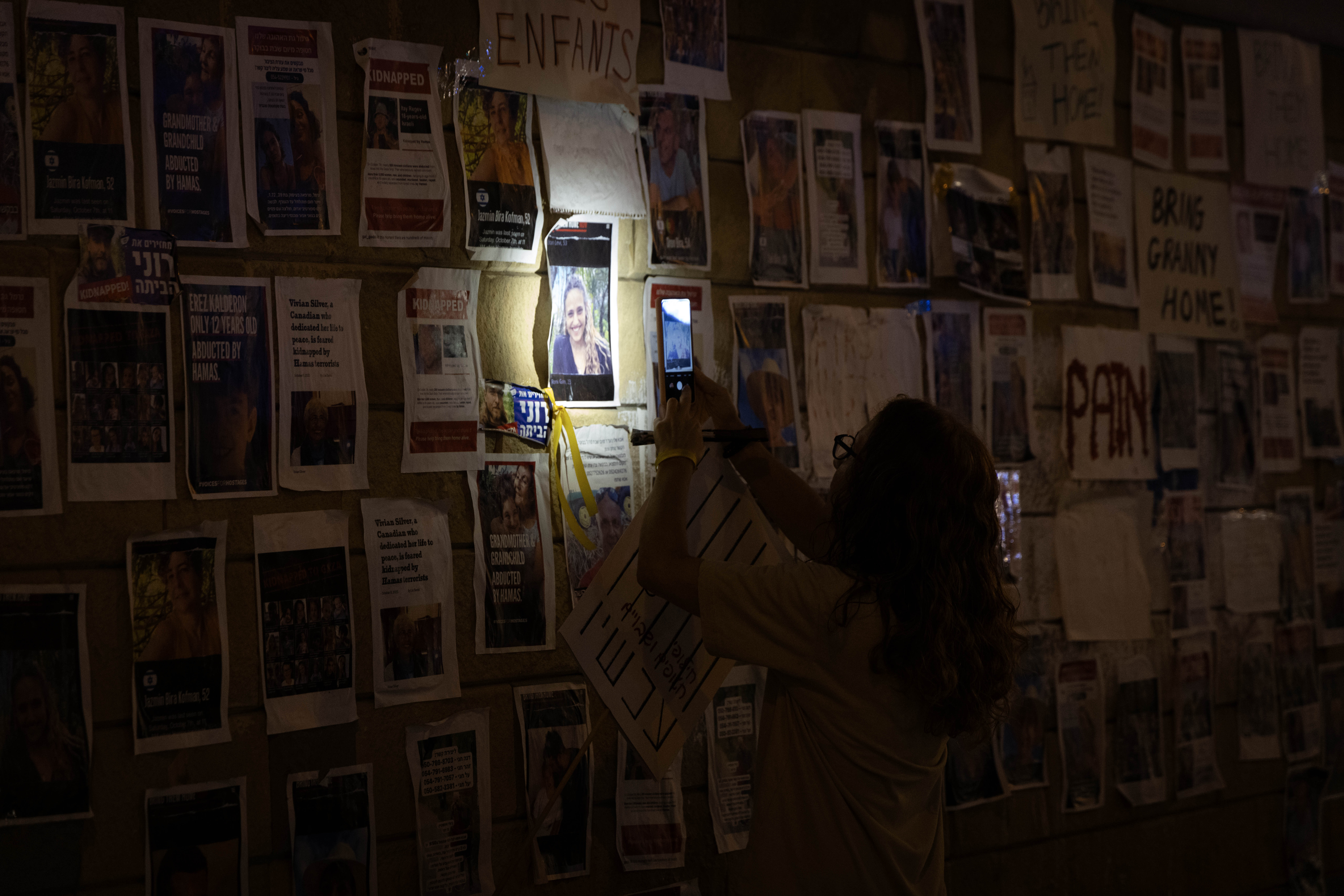 Israelis protesting at the headquarters of the Israeli Defence Ministry in Tel Aviv