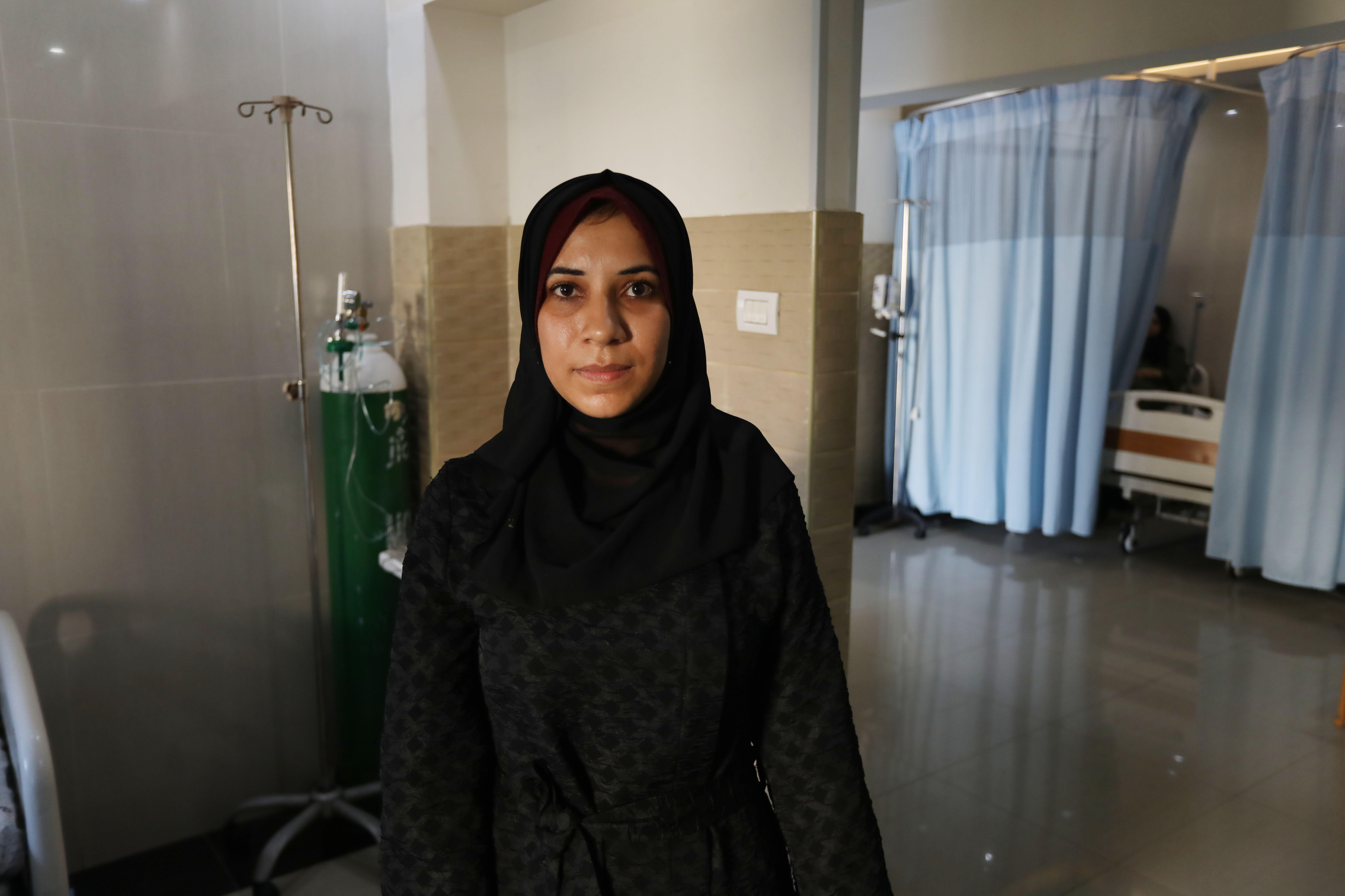 transfer of Shifa Hospital maternity ward to Helou Hospital [Abdelhakim Abu Riash/Al Jazeera]
