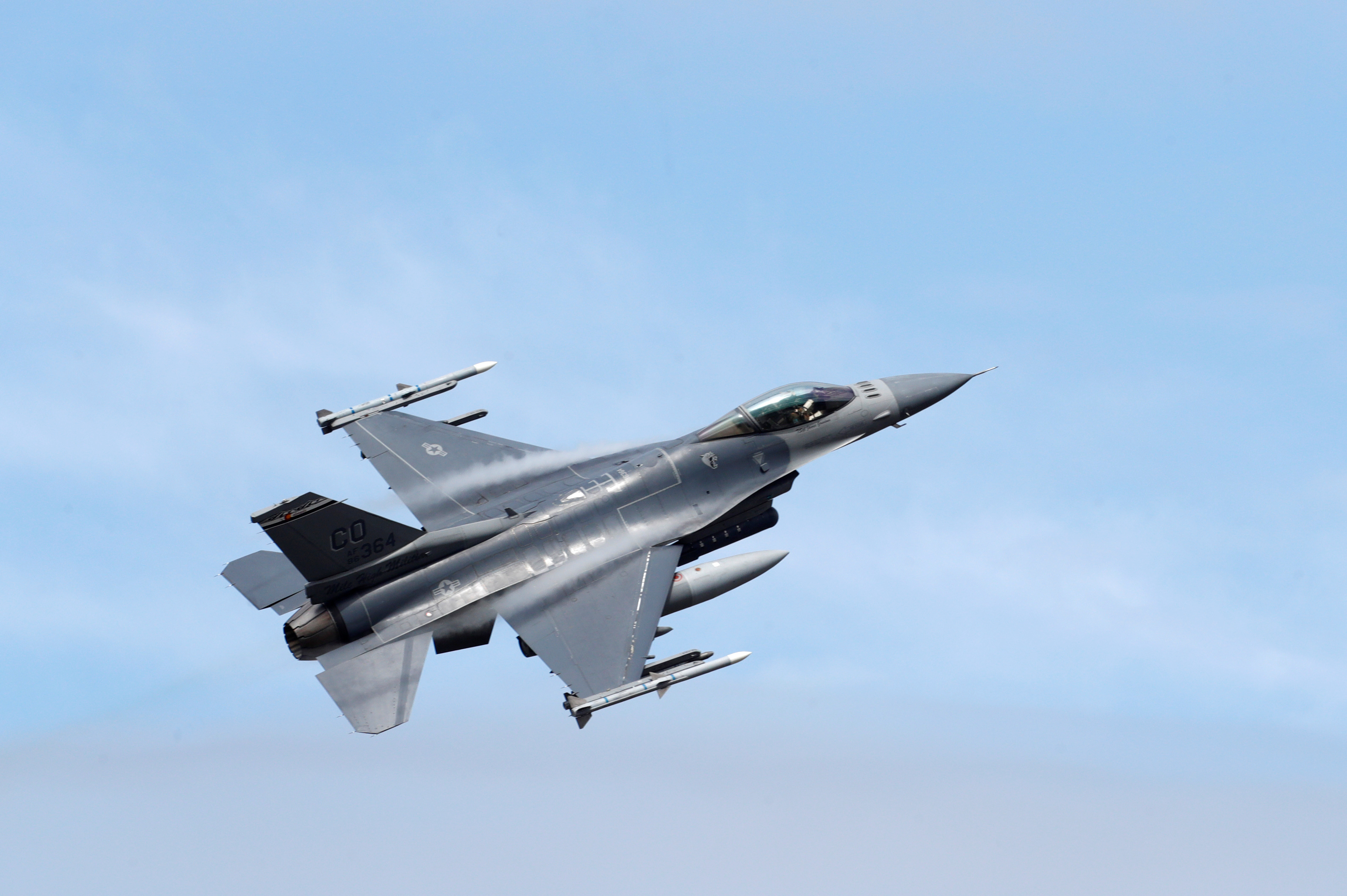 F-16 Fighting Falcon