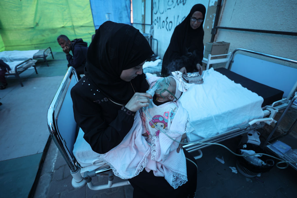 Children suffer from the spread of epidemics and diseases due to an acute shortage of medical medications inside the Kuwaiti Hospital in Rafah.