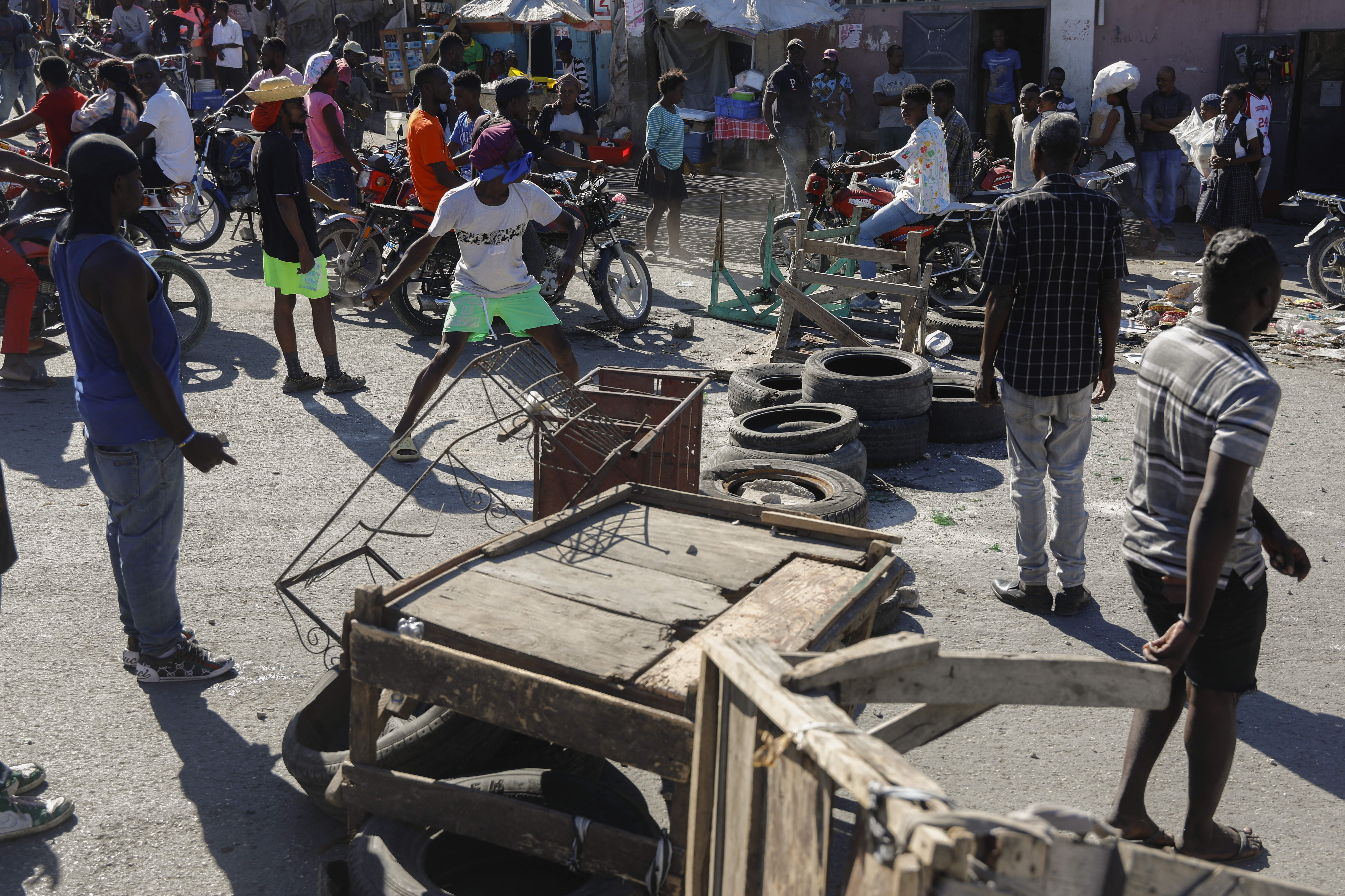 Gangs in Haiti have attacked a community for 4 days and residents fear the violence could spread