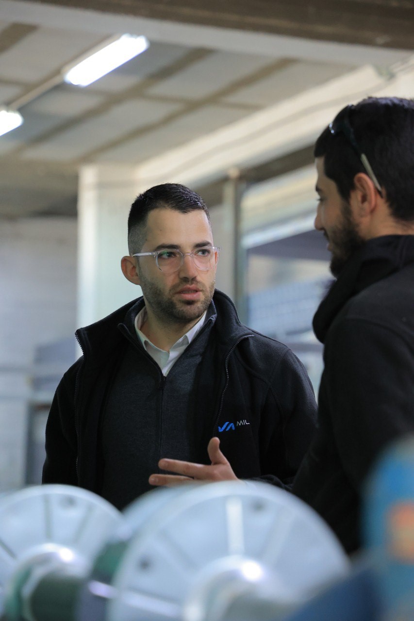 Muhanad Nairoukh speaking to Rakan