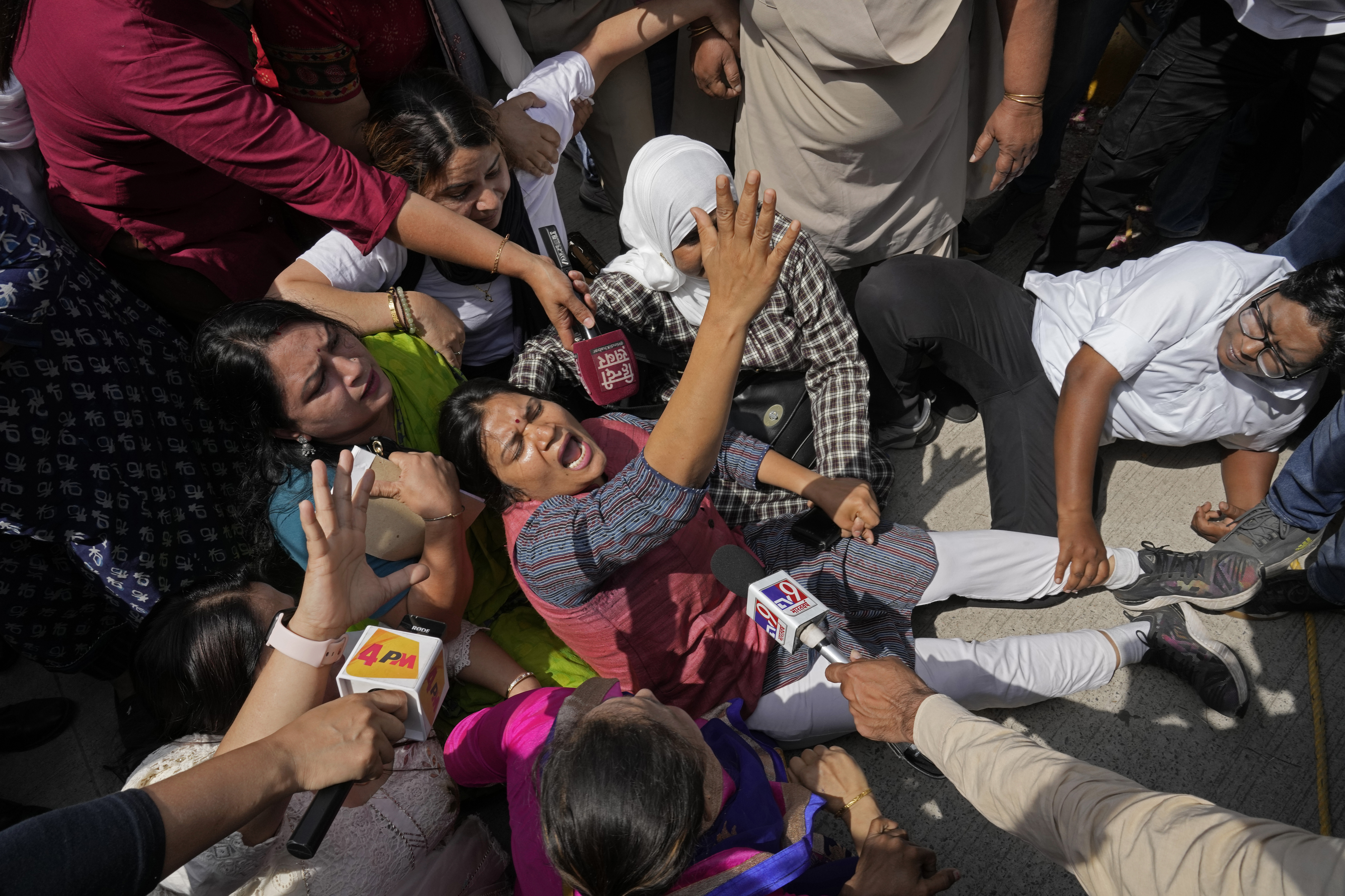 Indian police detain opposition protesters in New Delhi