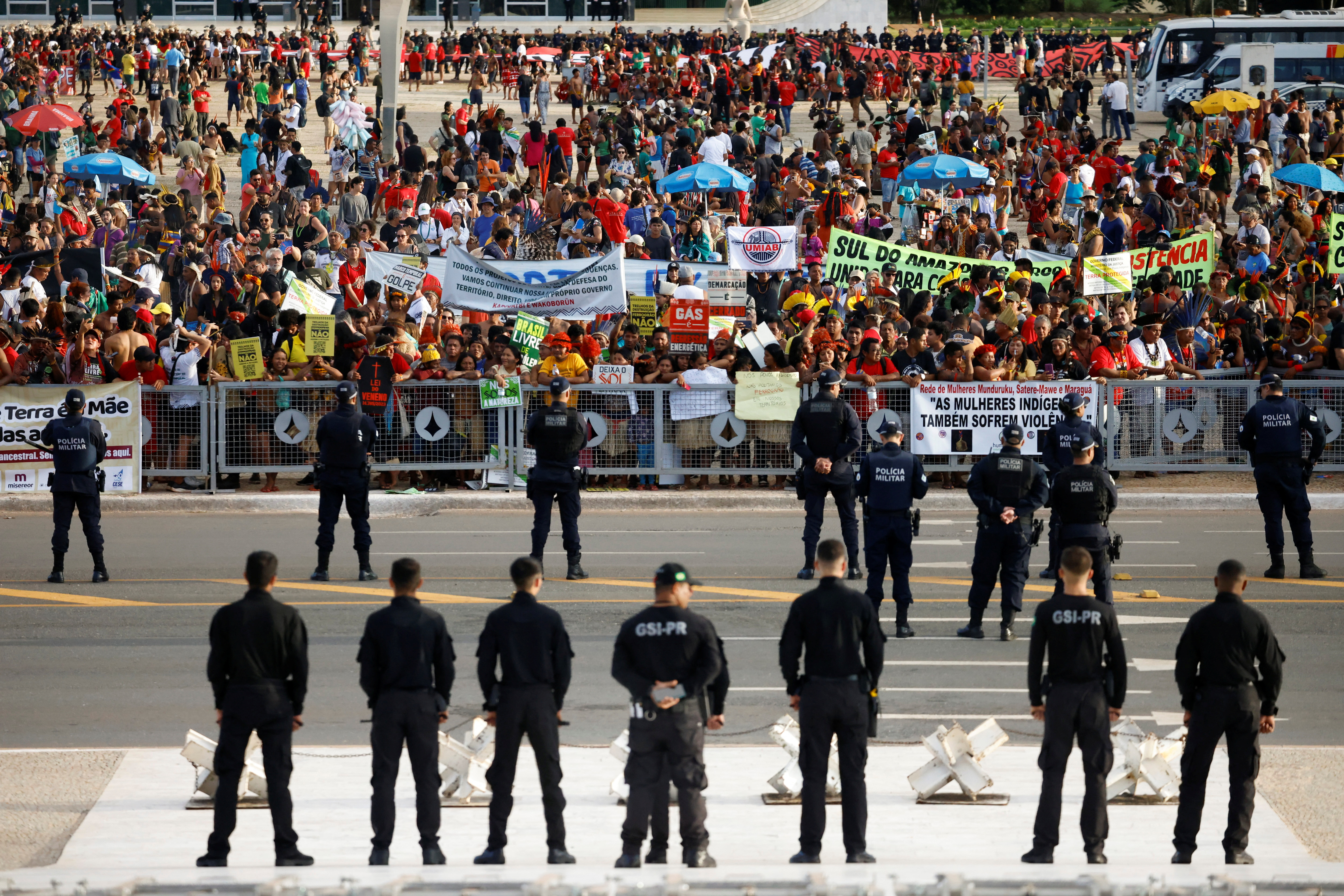 Indigenous peoples in Brazil march to demand land recognition
