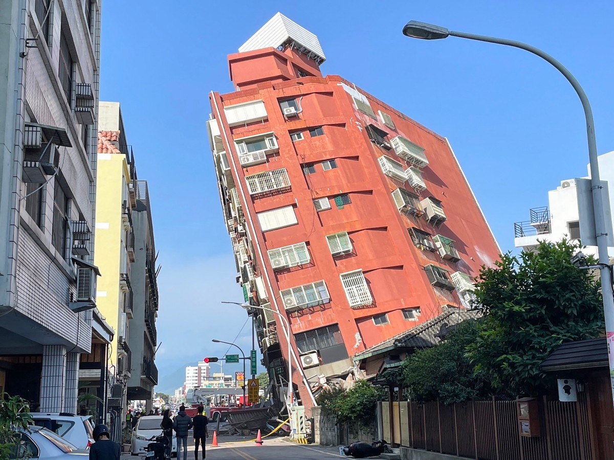 Taiwan hit by most powerful quake in 25 years
