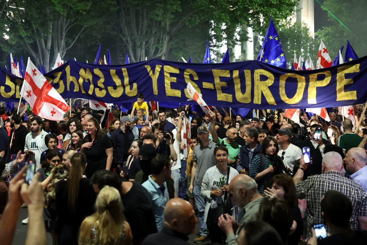 Georgians march 'for Europe', protest controversial bill