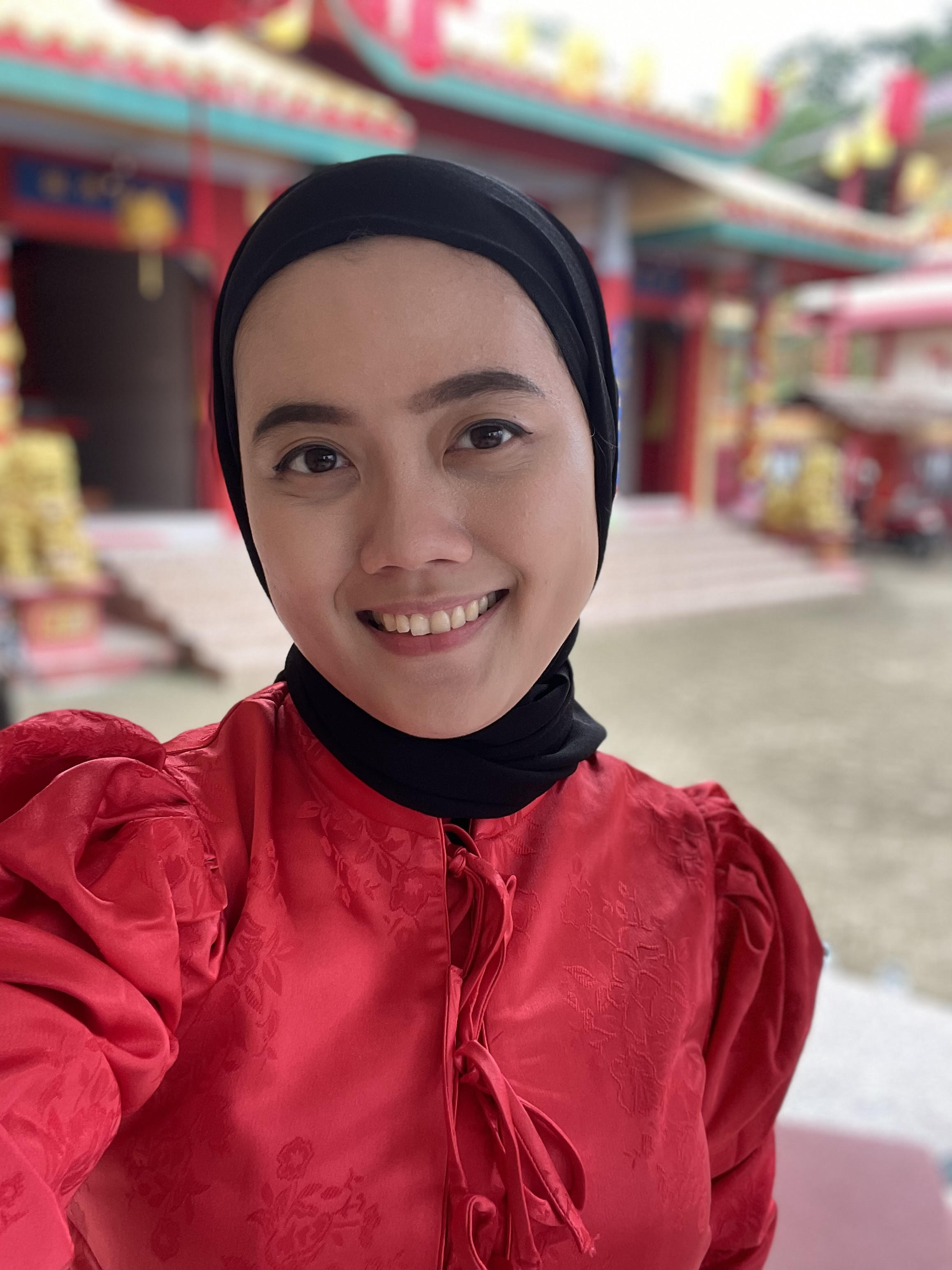 Sandra Insana Sari’s father is Chinese and her mother is Sundanese [Courtesy of Sandra Insana Sari]