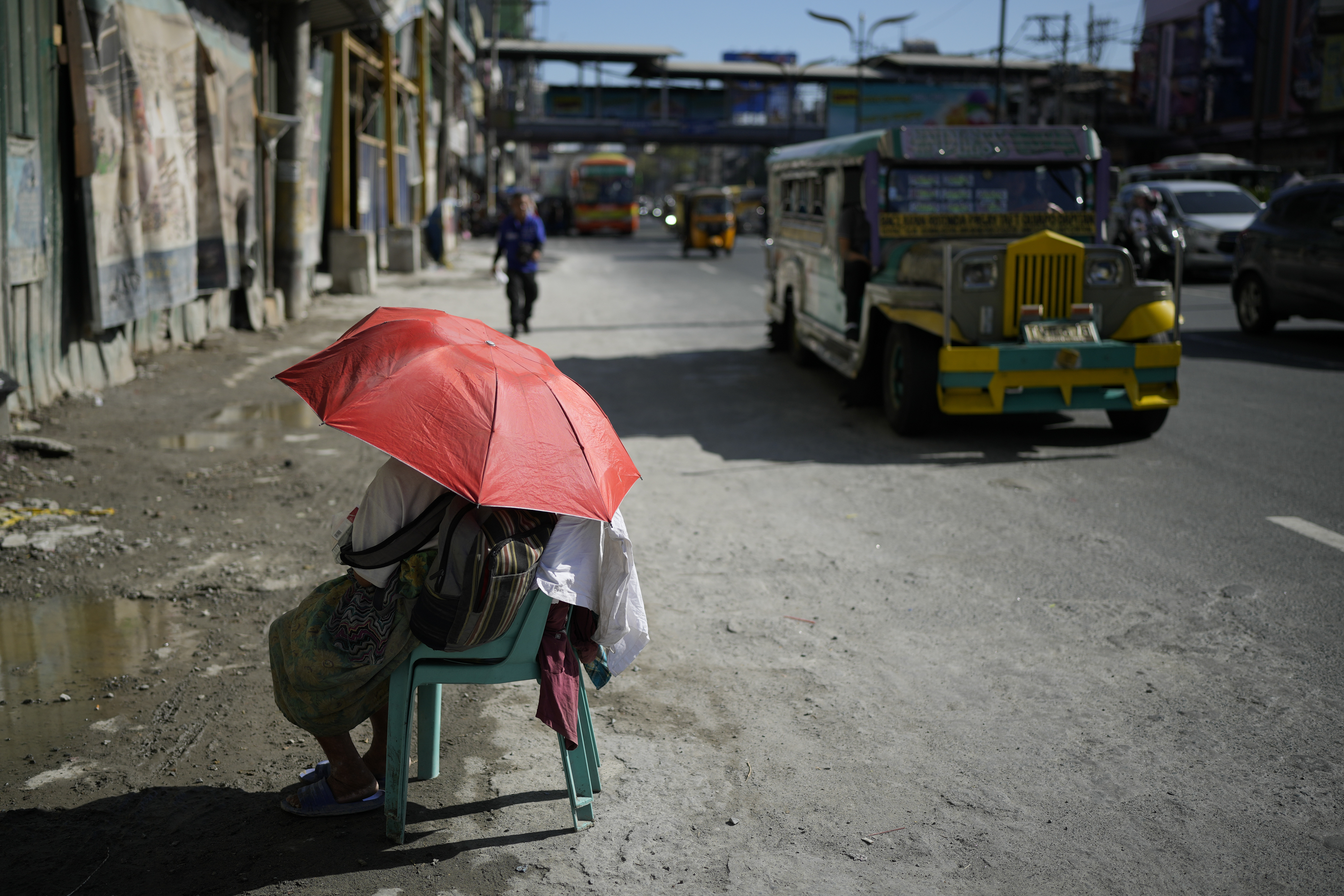 Southeast Asia swelters in prolonged heat wave