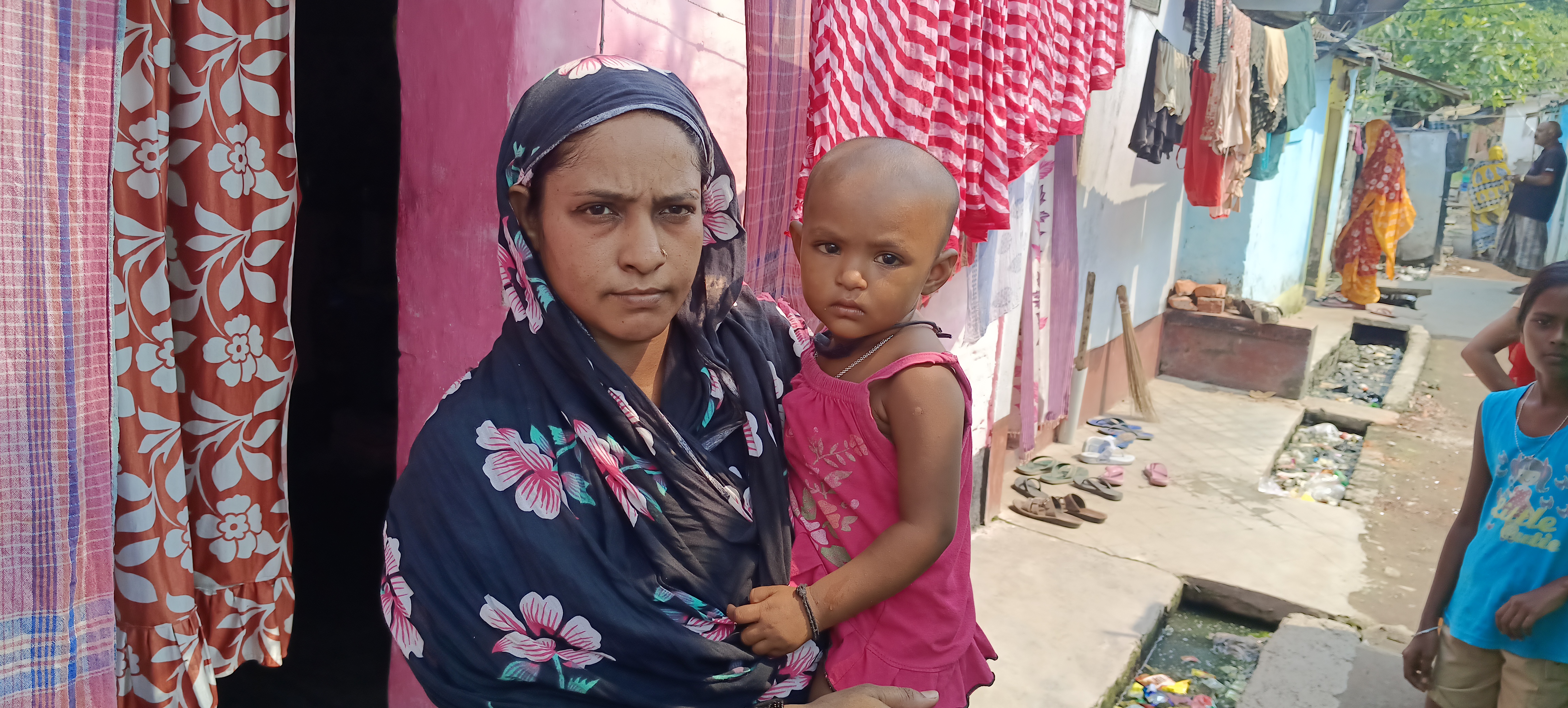 Asma_Khatun_with_her_child